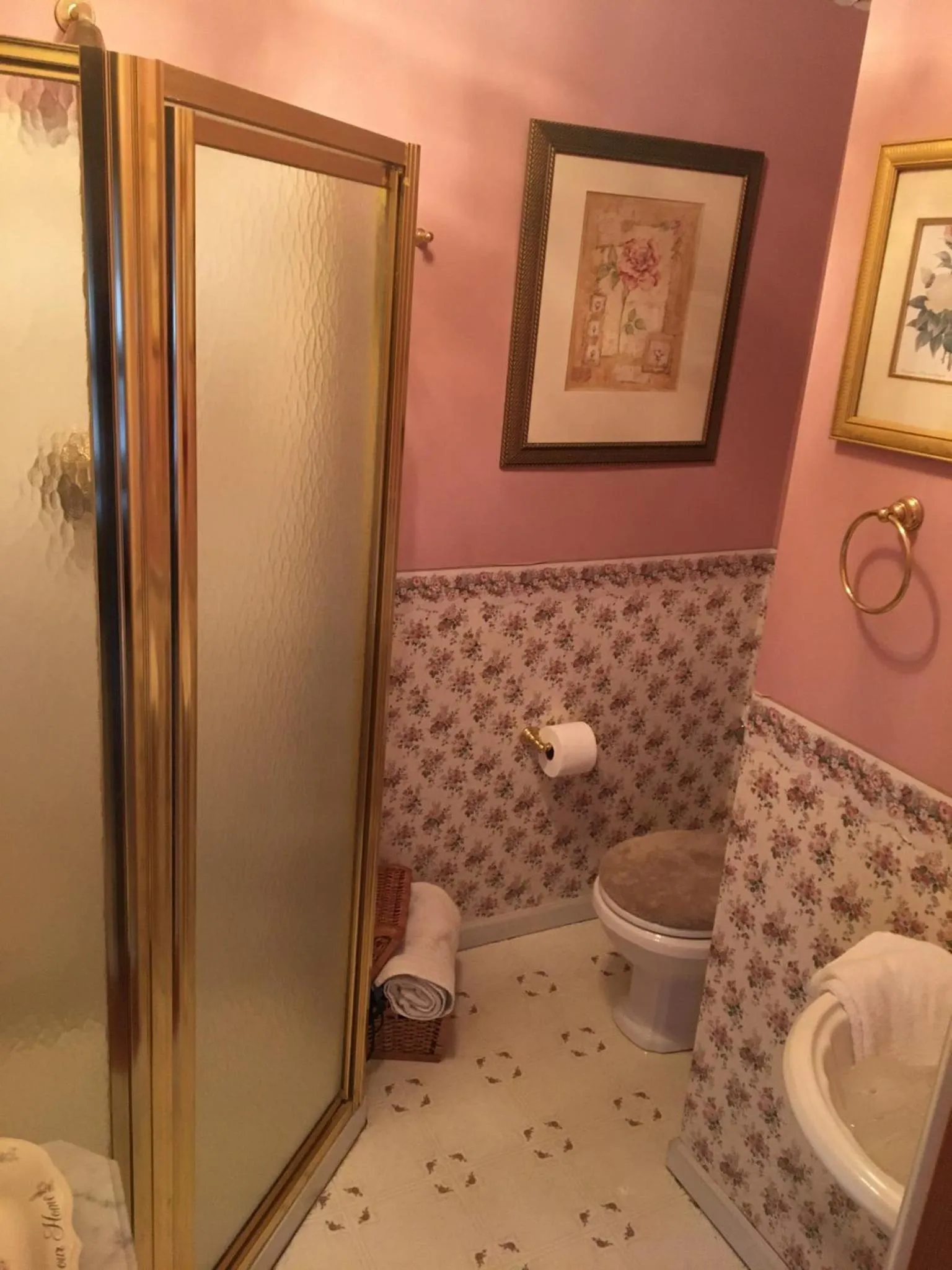 Raindrops On Roses Bed & Breakfast