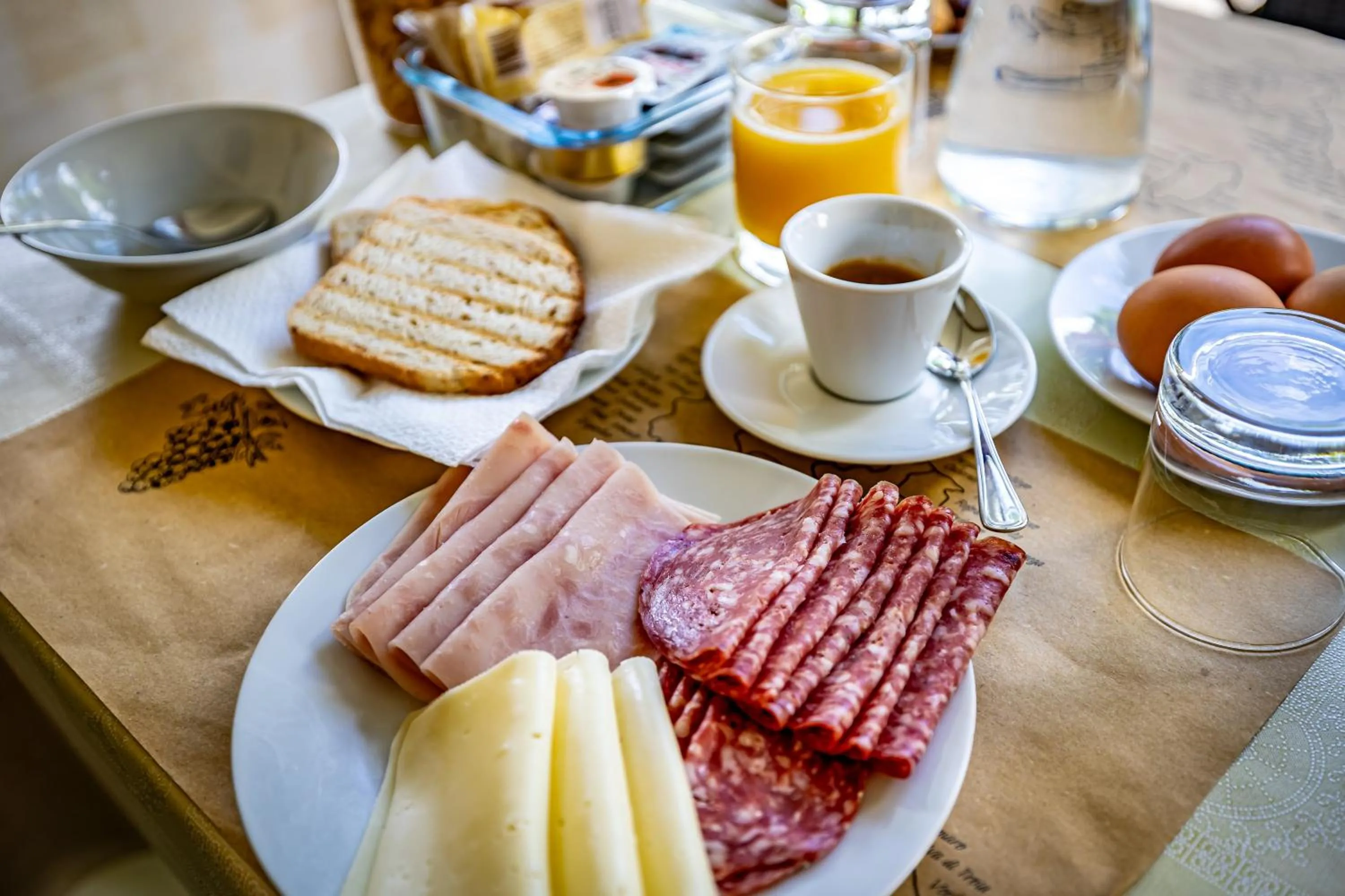 Continental breakfast in Hotel Minerva