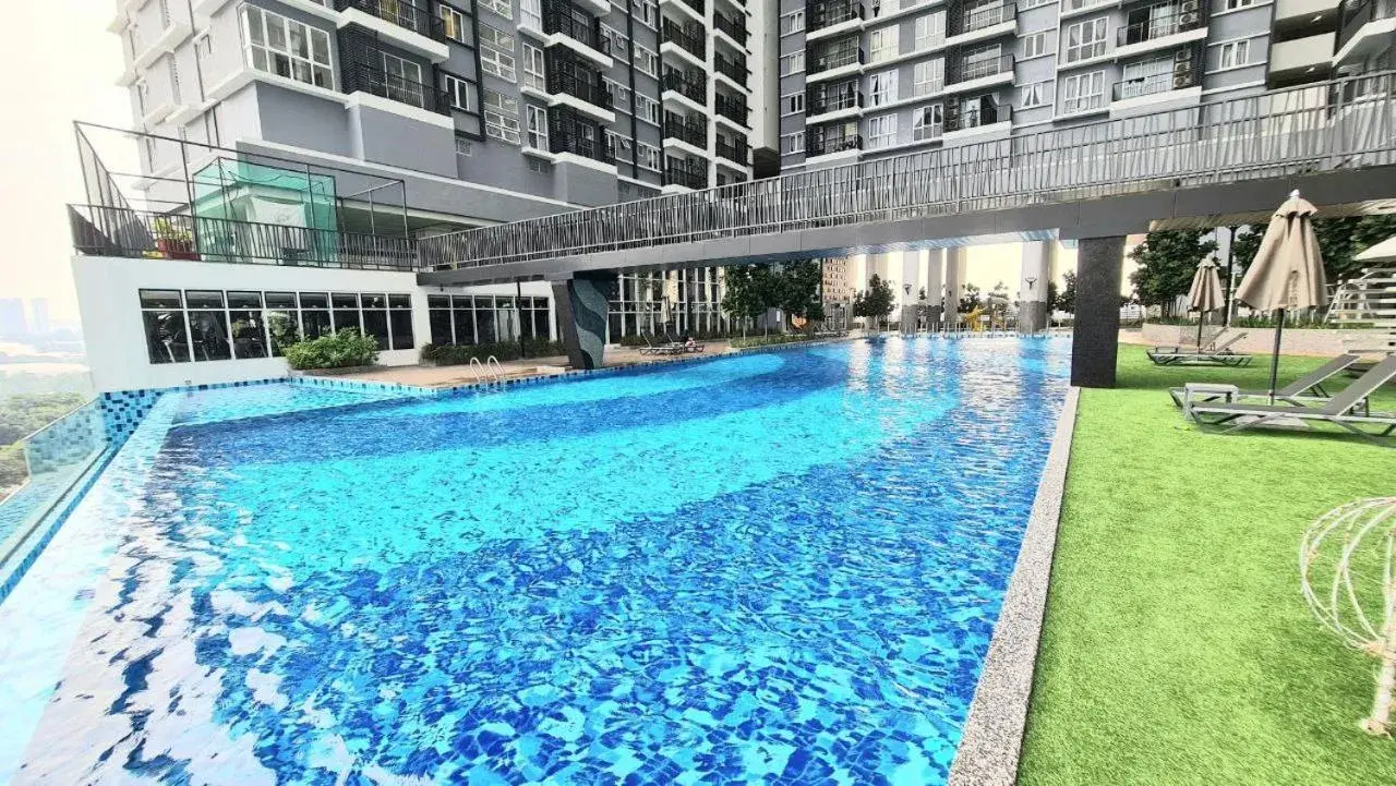 Apartment with Pool View in Shoppingmall condo sri petaling, Near Bukit jalil 1 Apartment with Pool View in Shoppingmall condo sri petaling, Near Bukit jalil 1