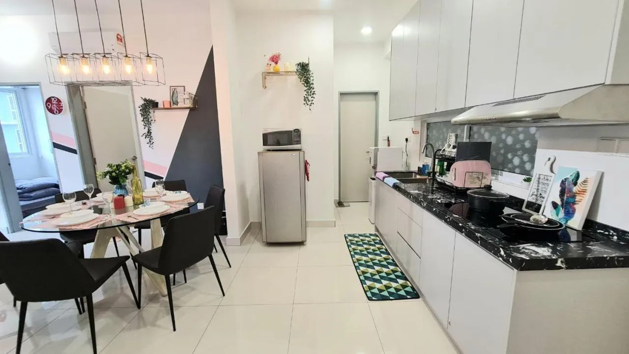 Kitchen or kitchenette in Shoppingmall condo sri petaling, Near Bukit jalil 1