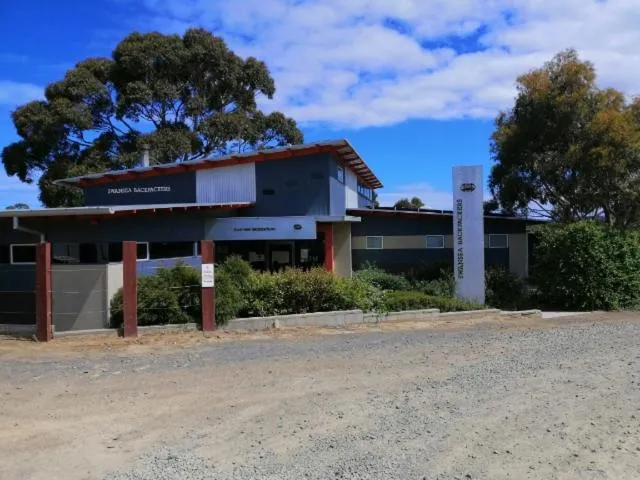 Property building in Swansea Backpackers