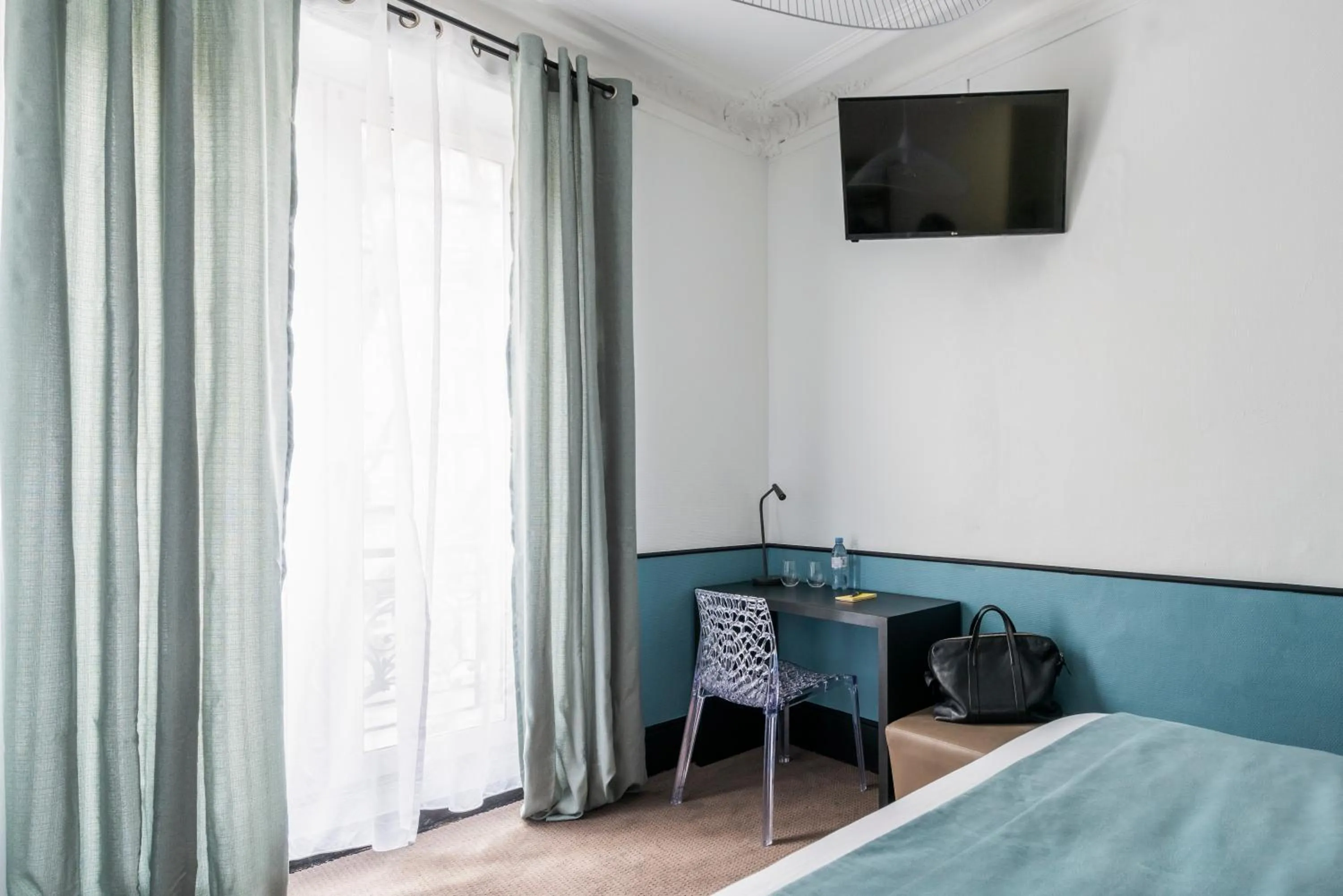 Bedroom, Bed in Lennon by Avalon Hotel Paris Gare du Nord
