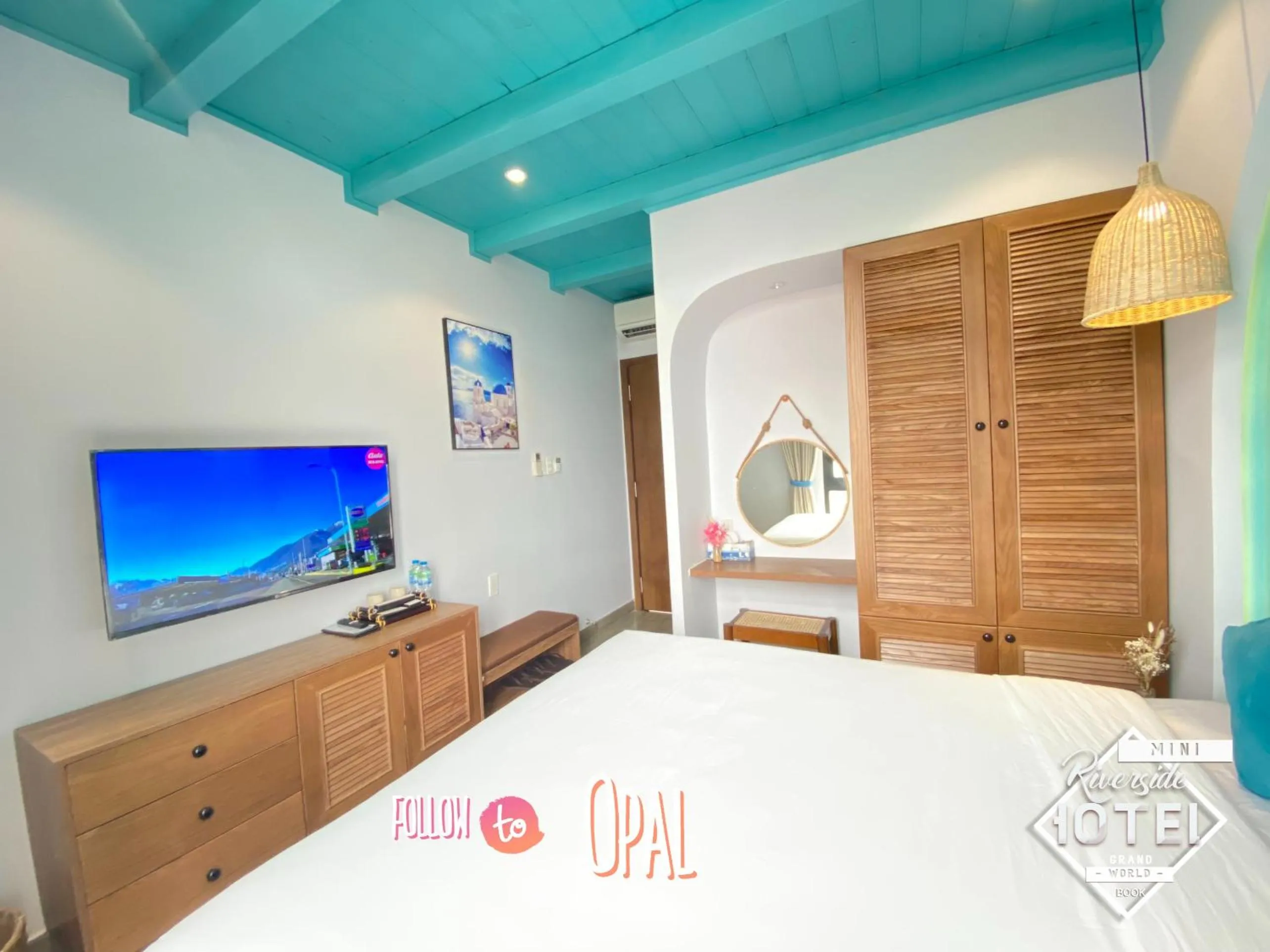 Bedroom, Bed in Riverside Mini Hotel Grand World Phu Quoc