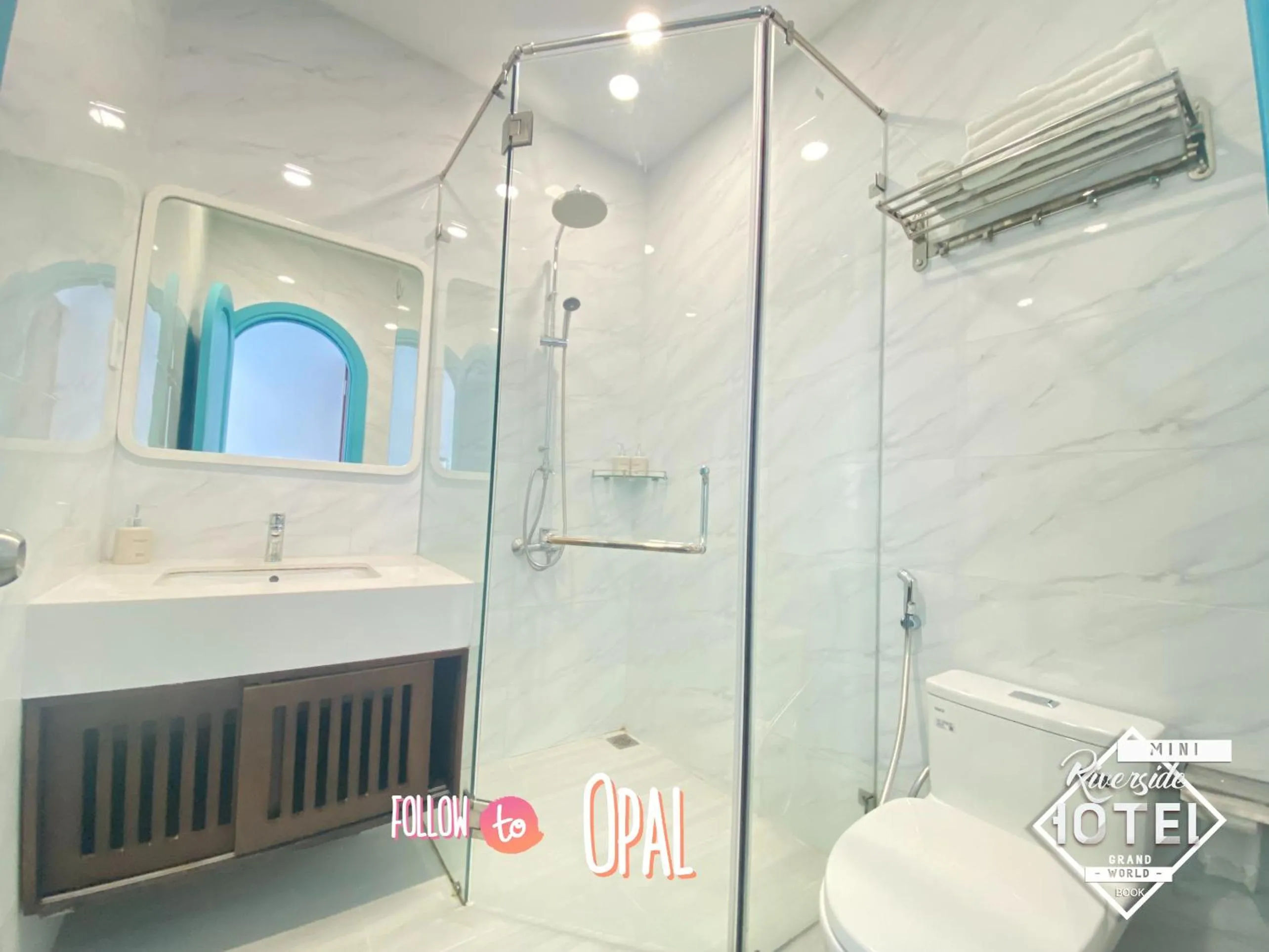 Bathroom in Riverside Mini Hotel Grand World Phu Quoc