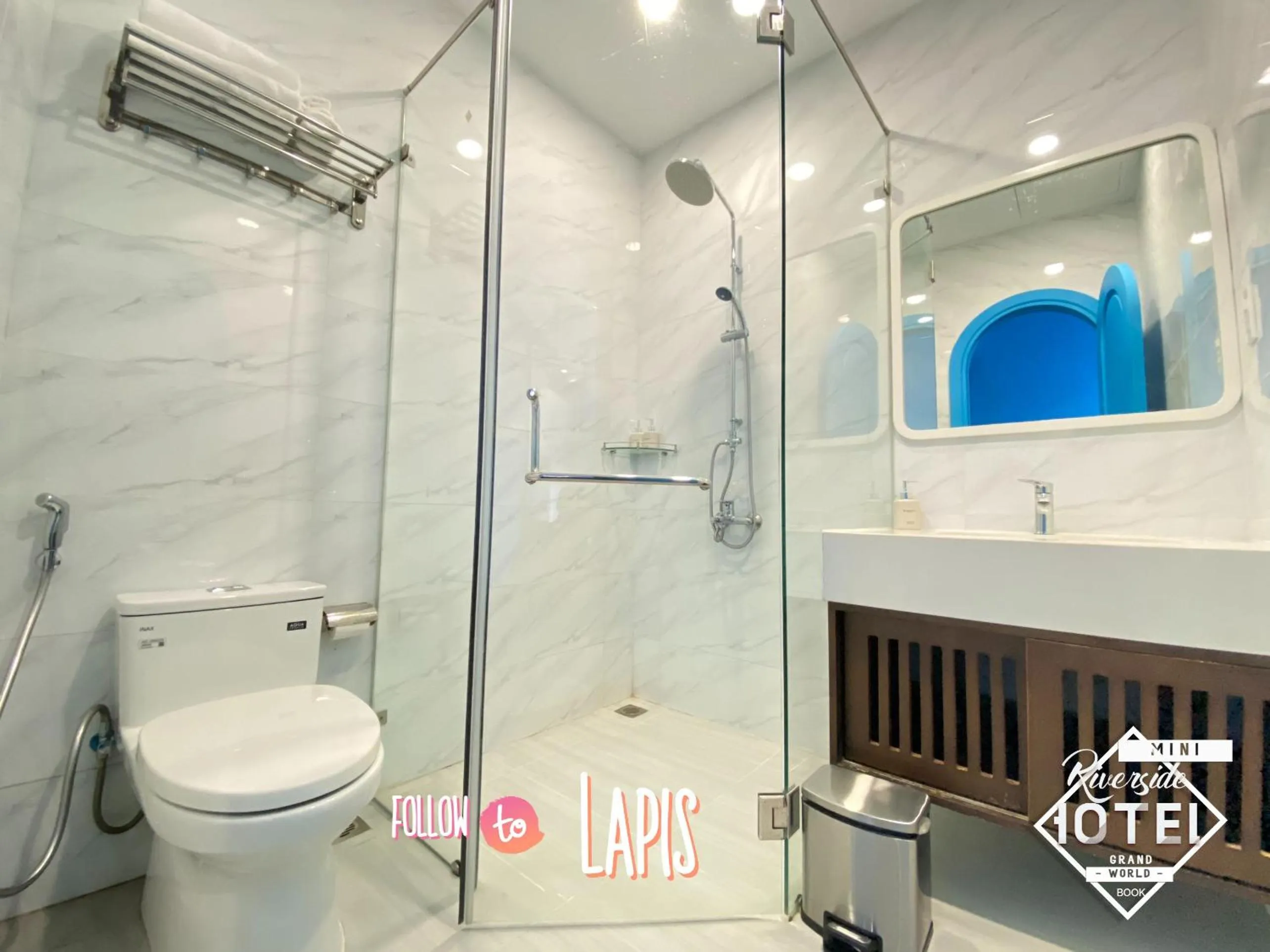 Shower in Riverside Mini Hotel Grand World Phu Quoc