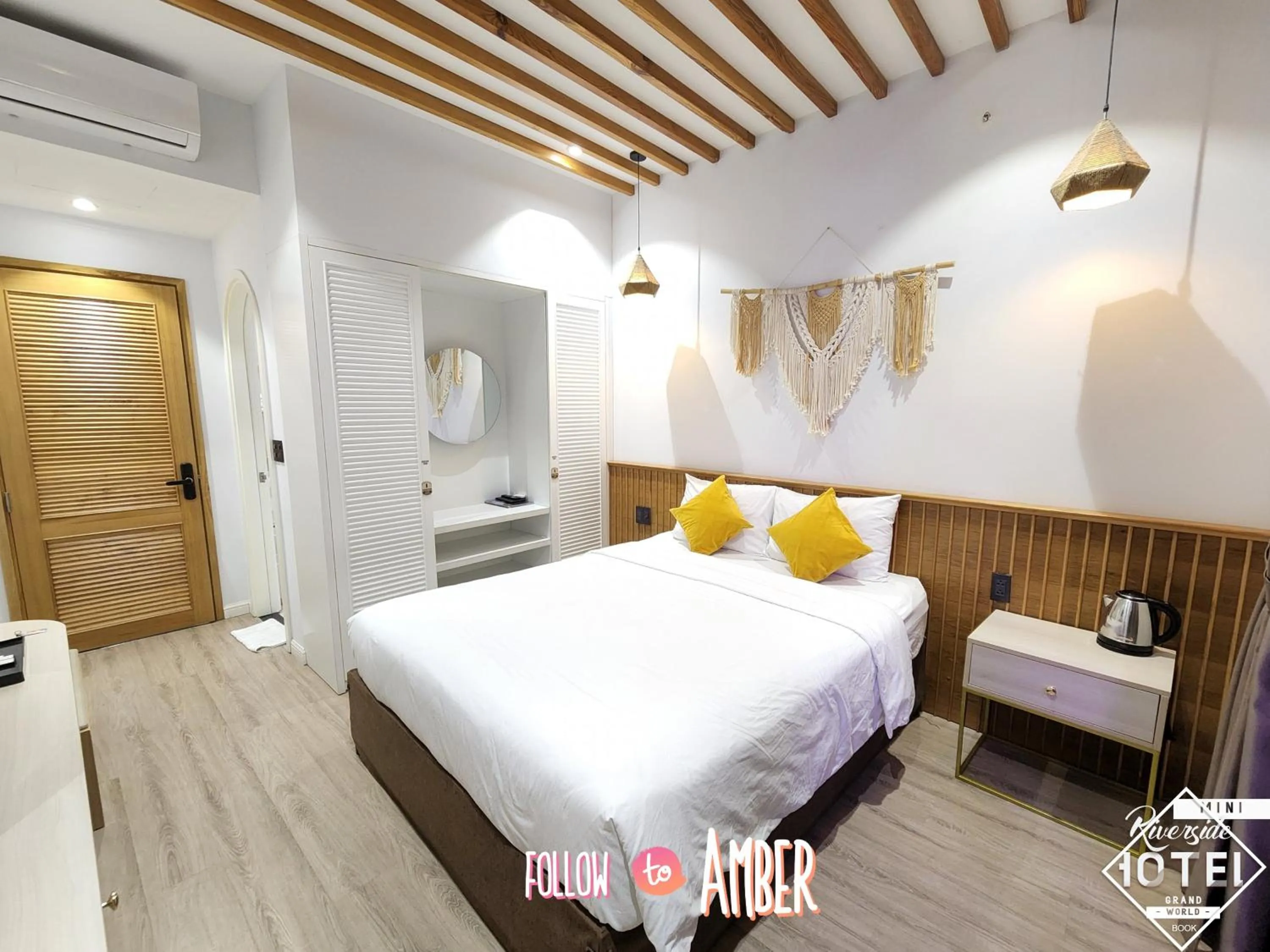 Bedroom, Bed in Riverside Mini Hotel Grand World Phu Quoc