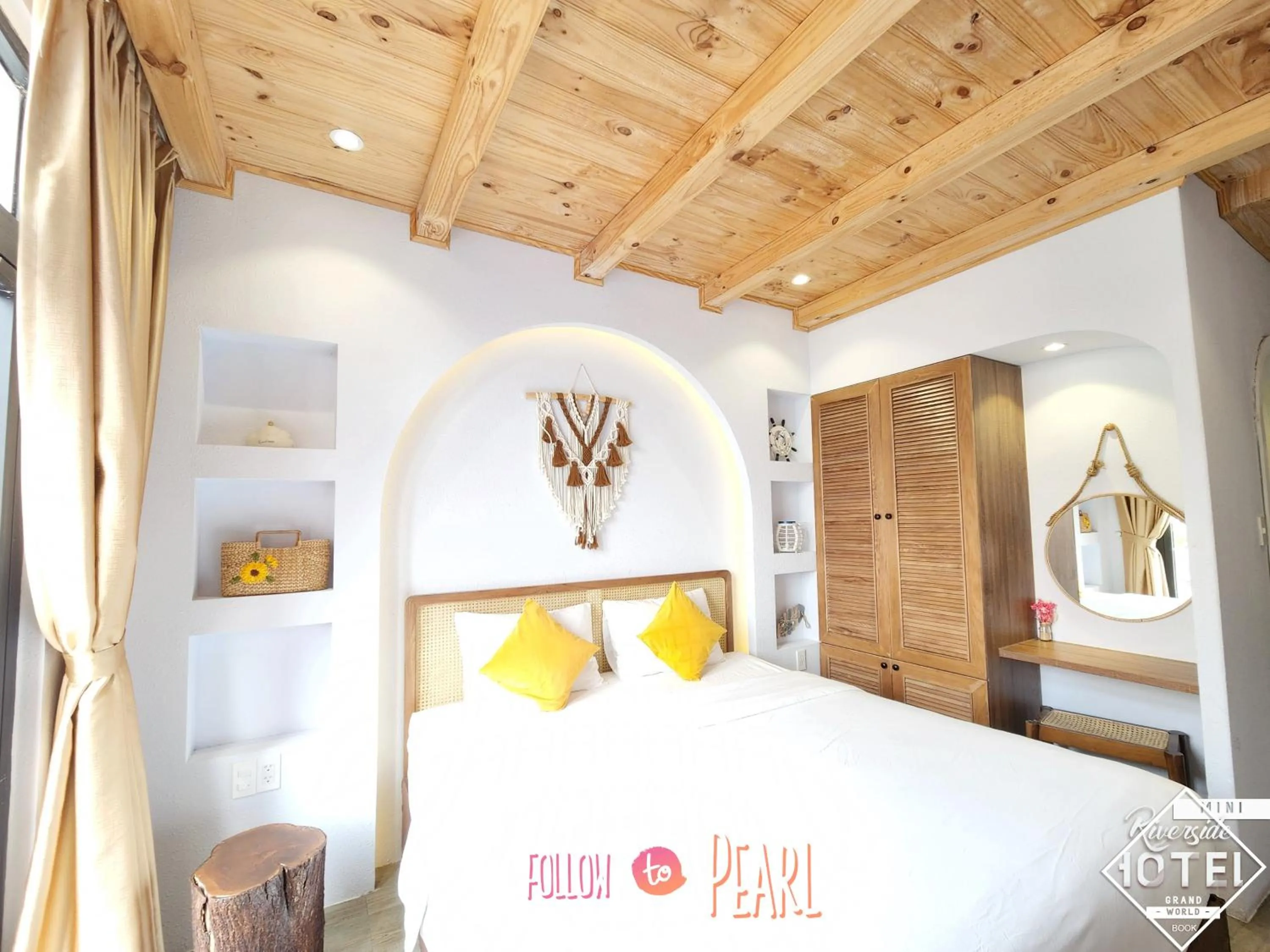 Bedroom, Bed in Riverside Mini Hotel Grand World Phu Quoc