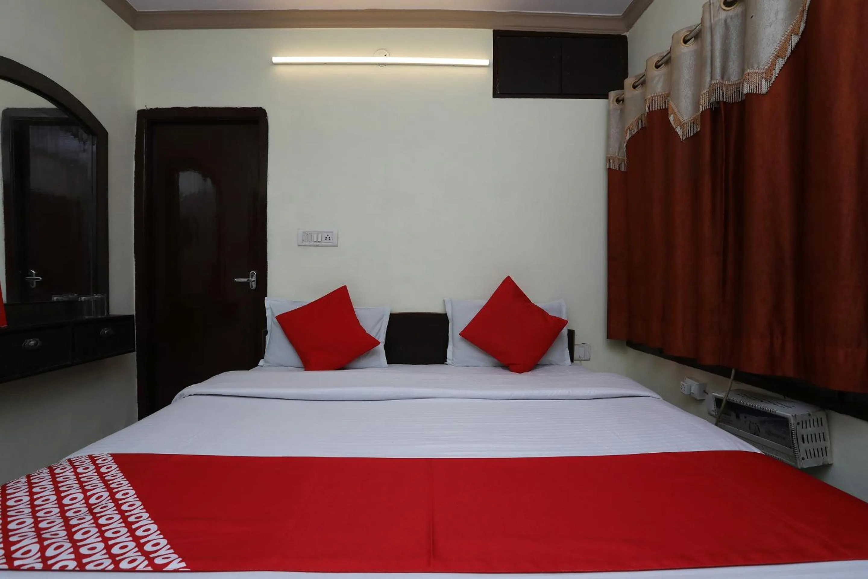 Bedroom, Bed in Hotel O Vanshika