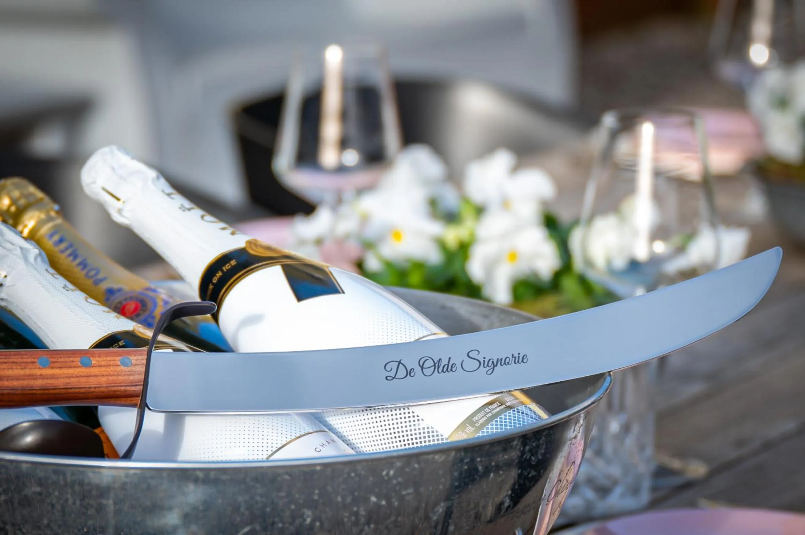 Drinks in De Olde Signorie