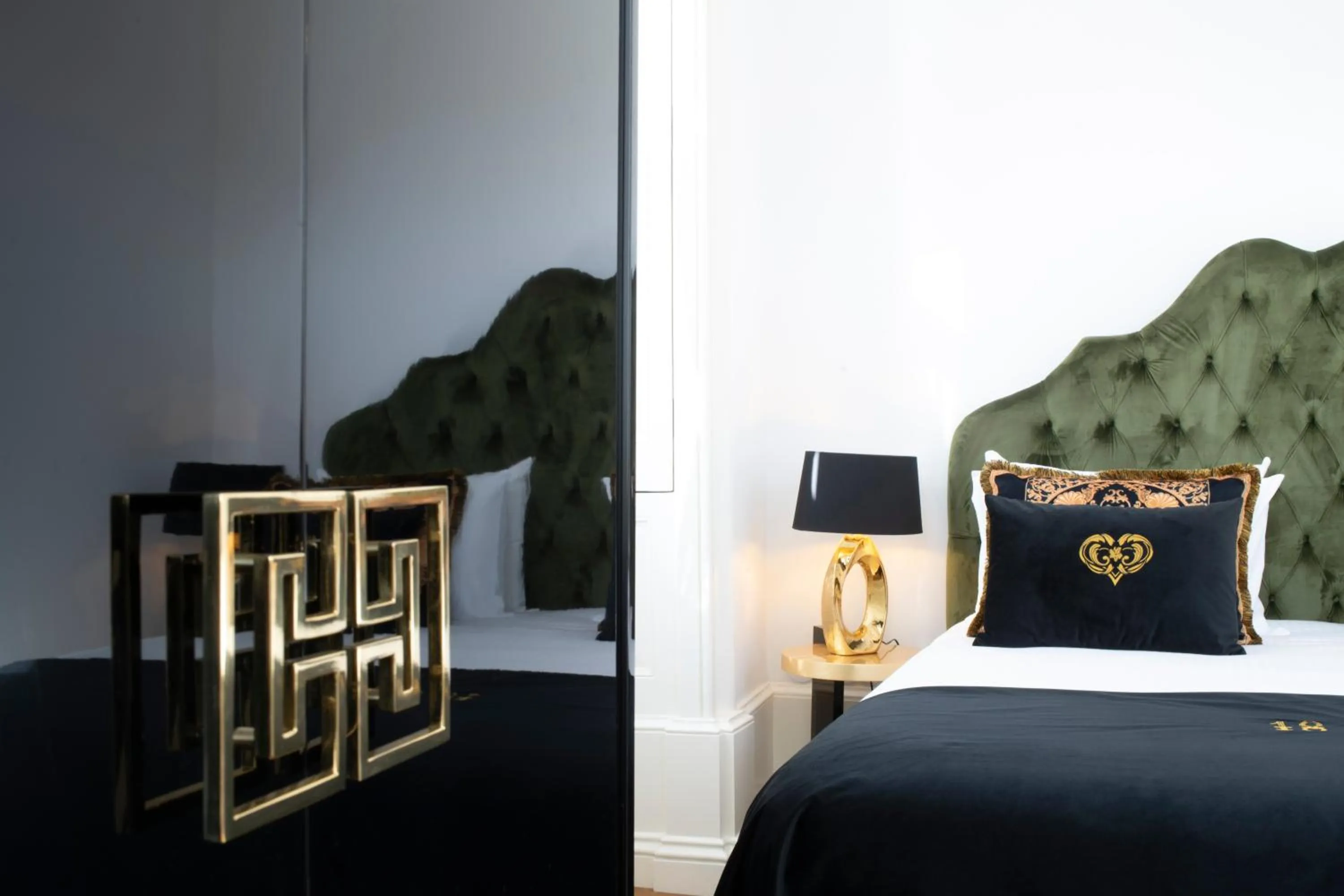 Bed in 1877 Estrela Palace