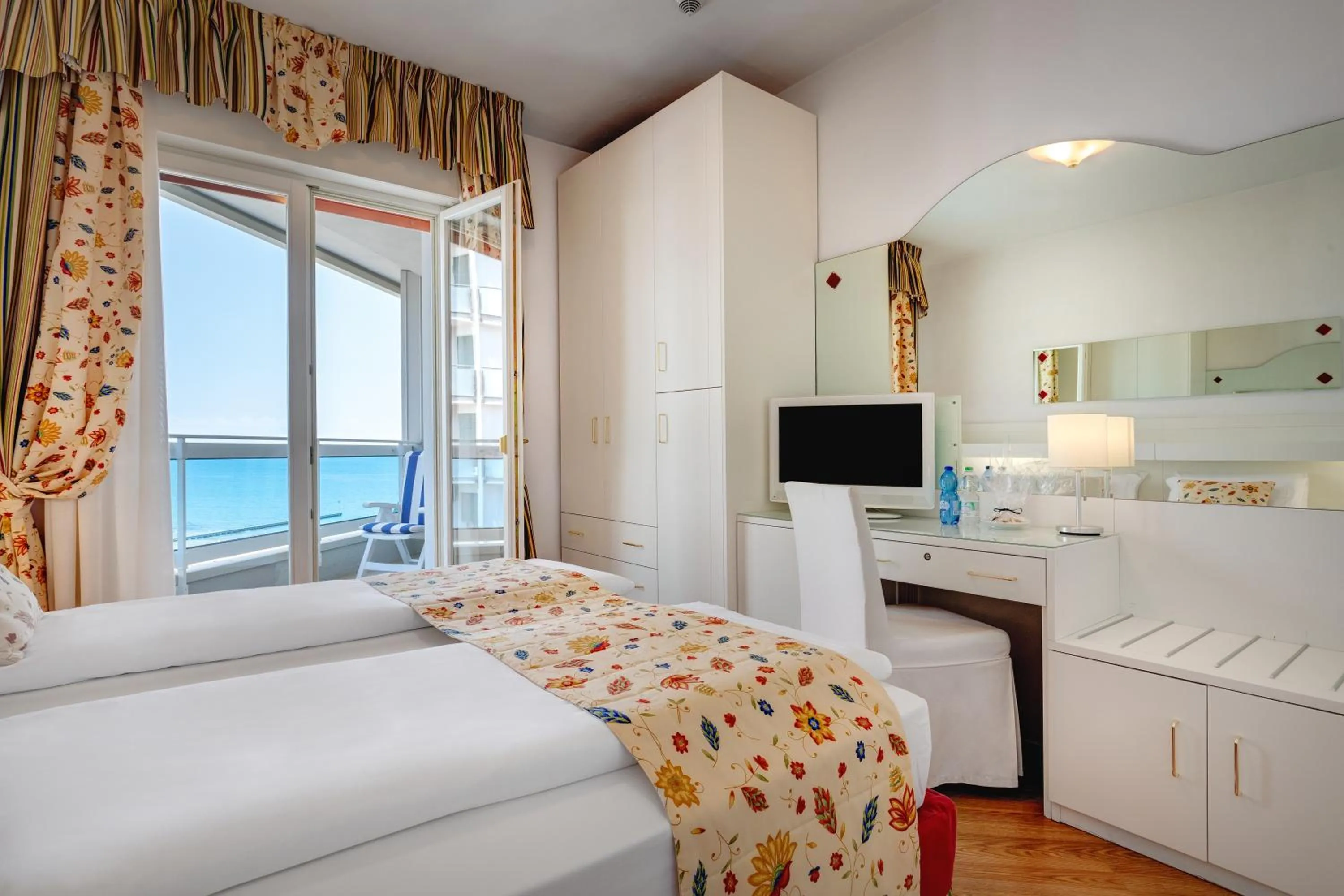 Bedroom, Bed in Hotel Cavalieri Palace & Suites