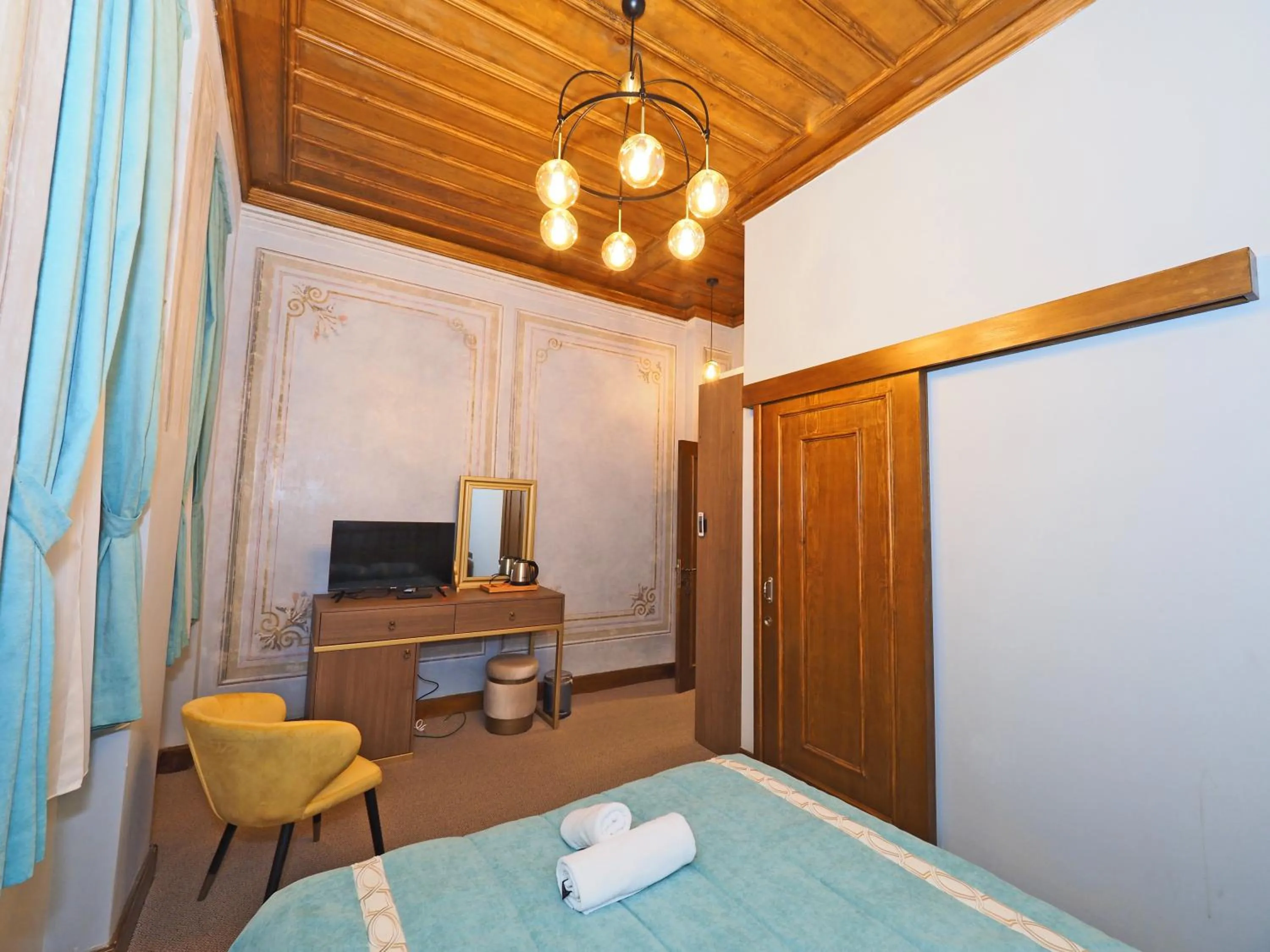 Photo of the whole room in Taksim Estane Butik Otel