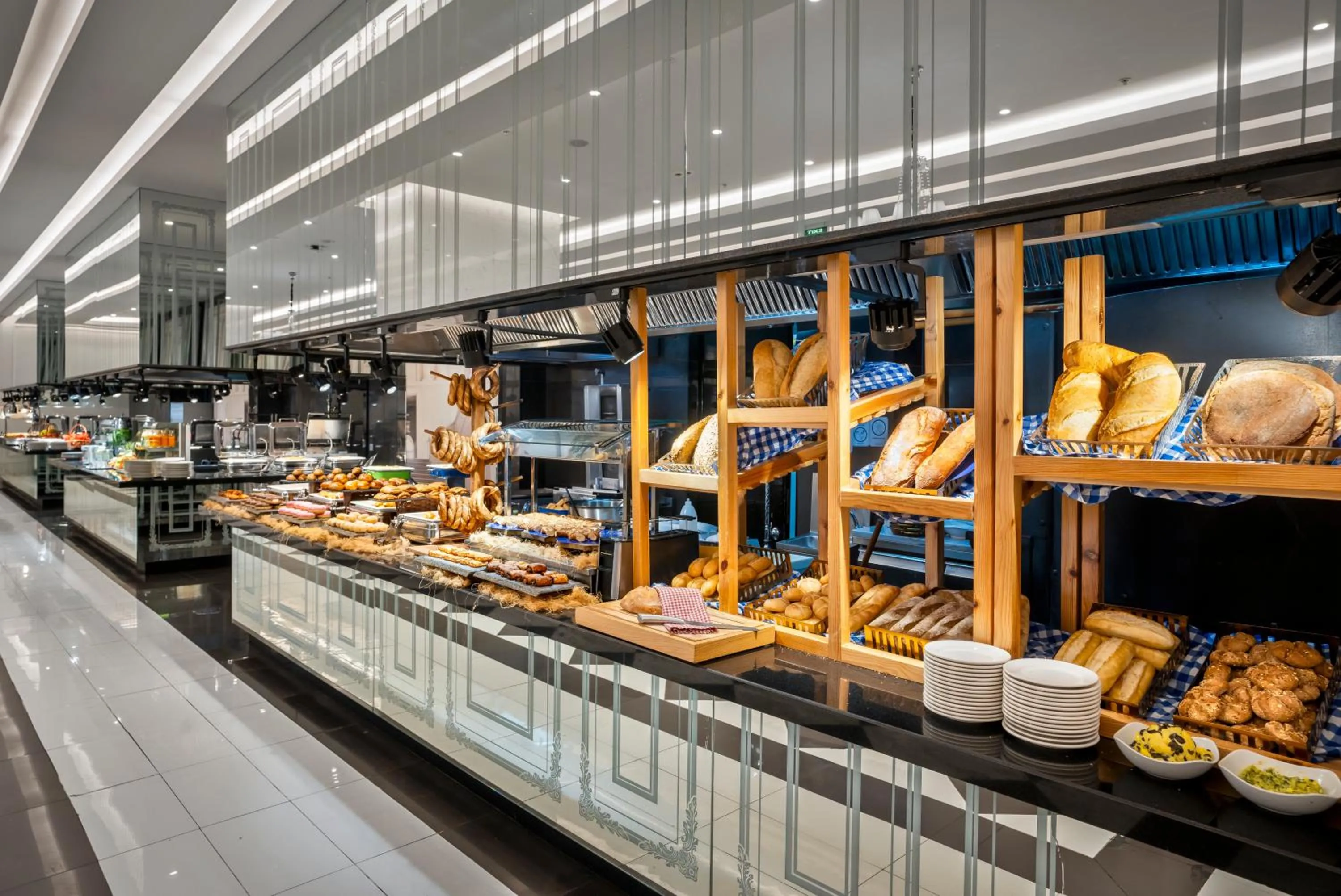 Restaurant/places to eat in Kaya Palazzo Resort & Casino