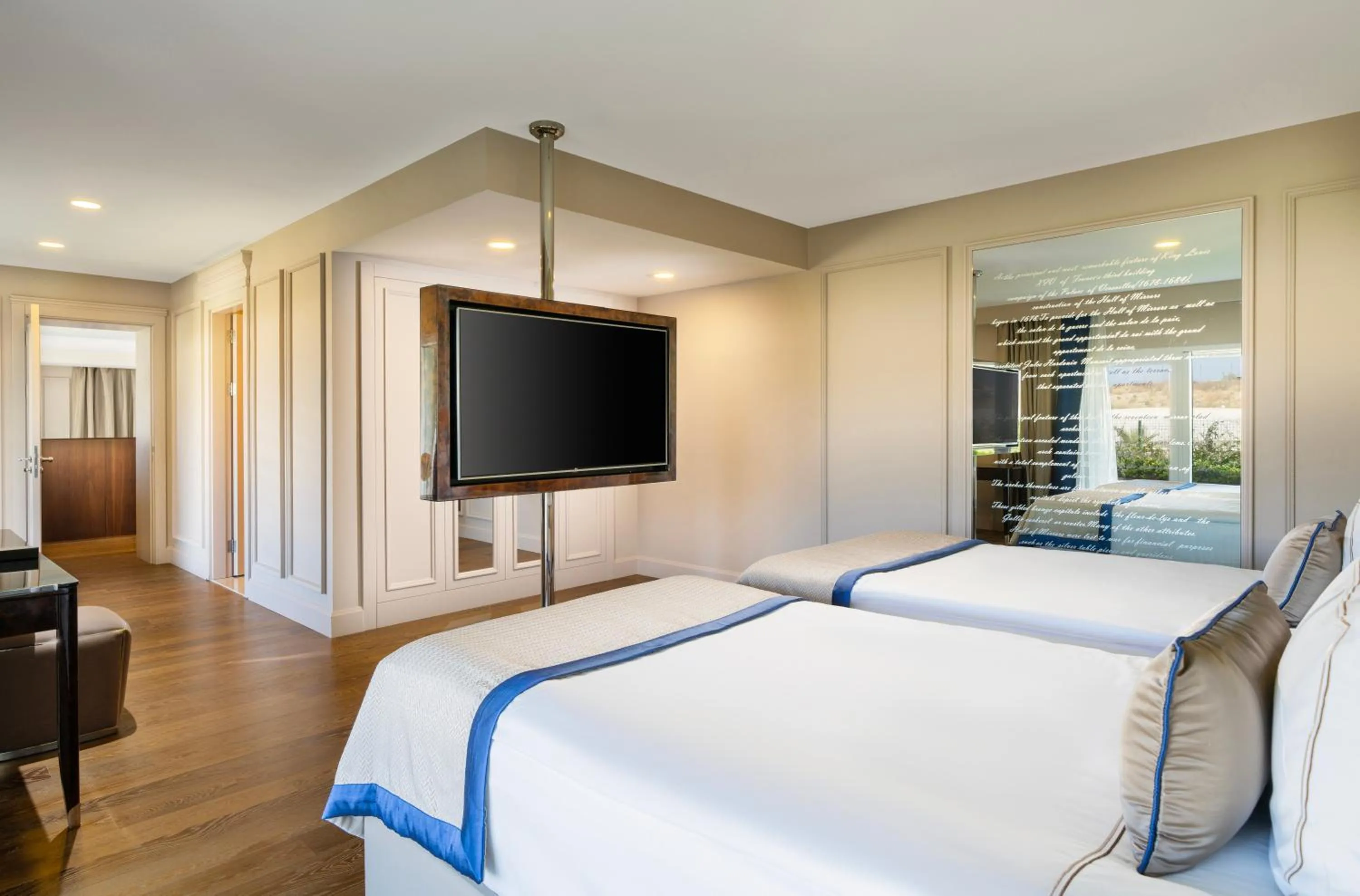 Bed in Kaya Palazzo Resort & Casino