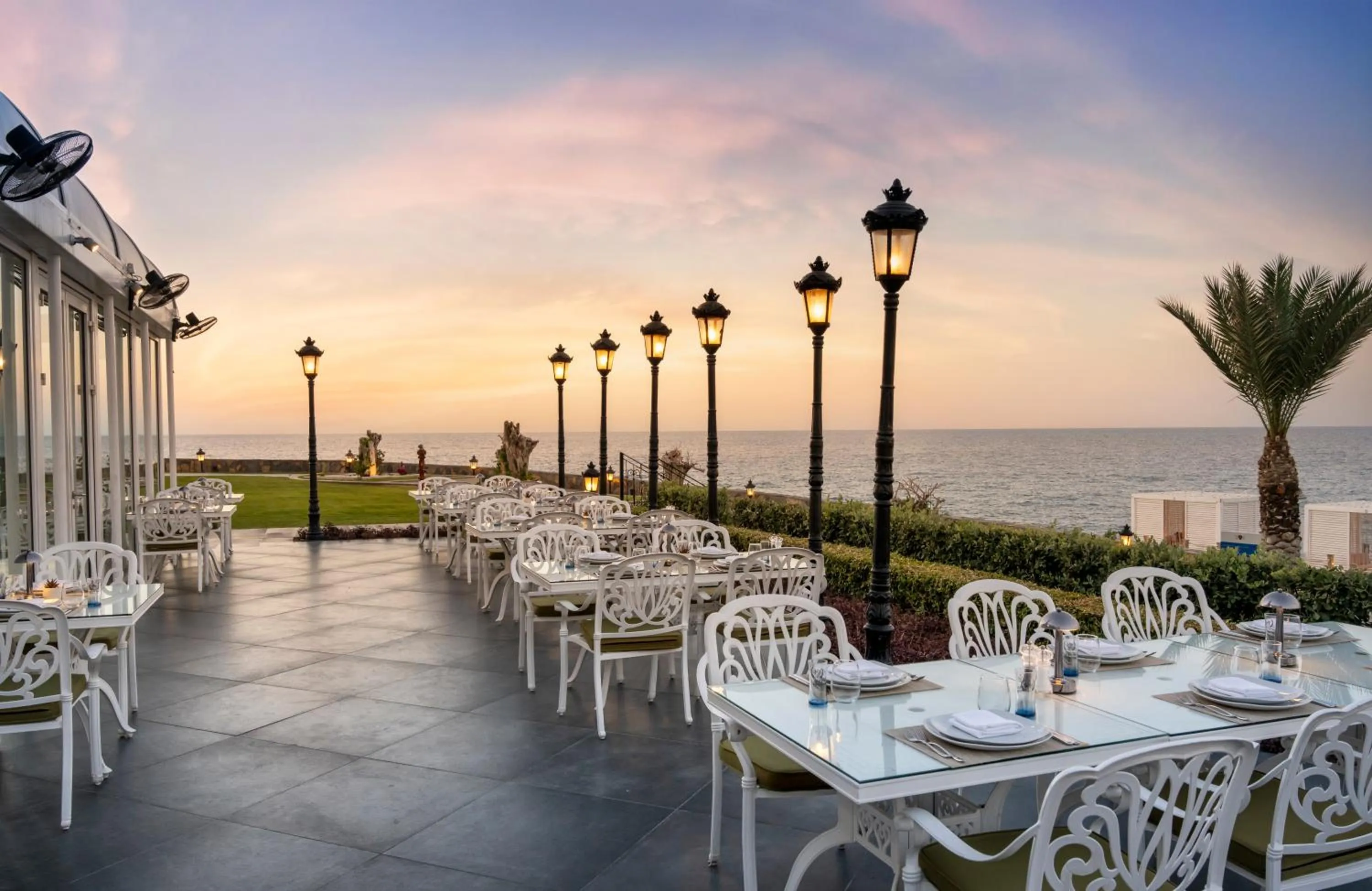 Restaurant/places to eat in Kaya Palazzo Resort & Casino