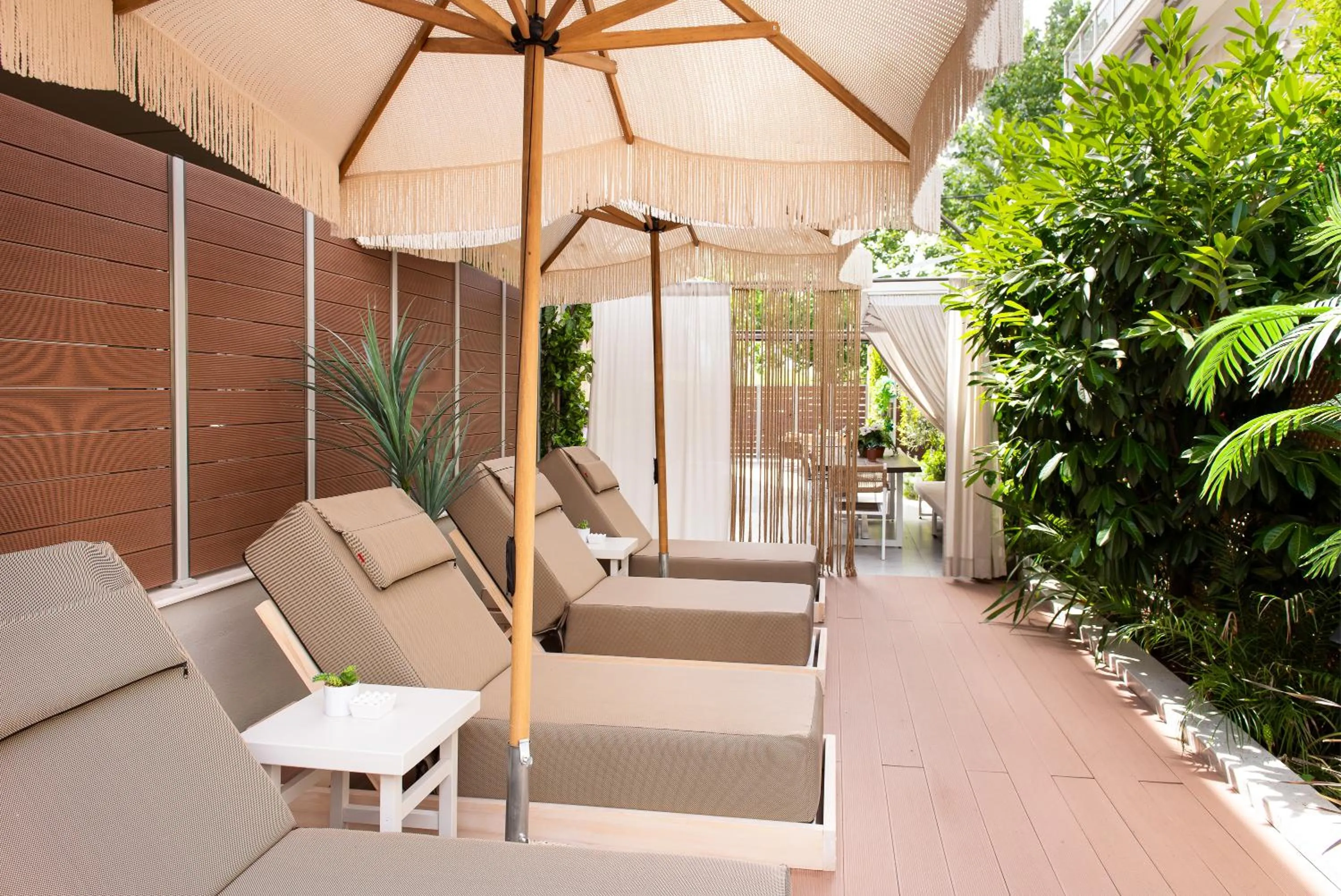 Area and facilities in ELLE Rooms & Suites