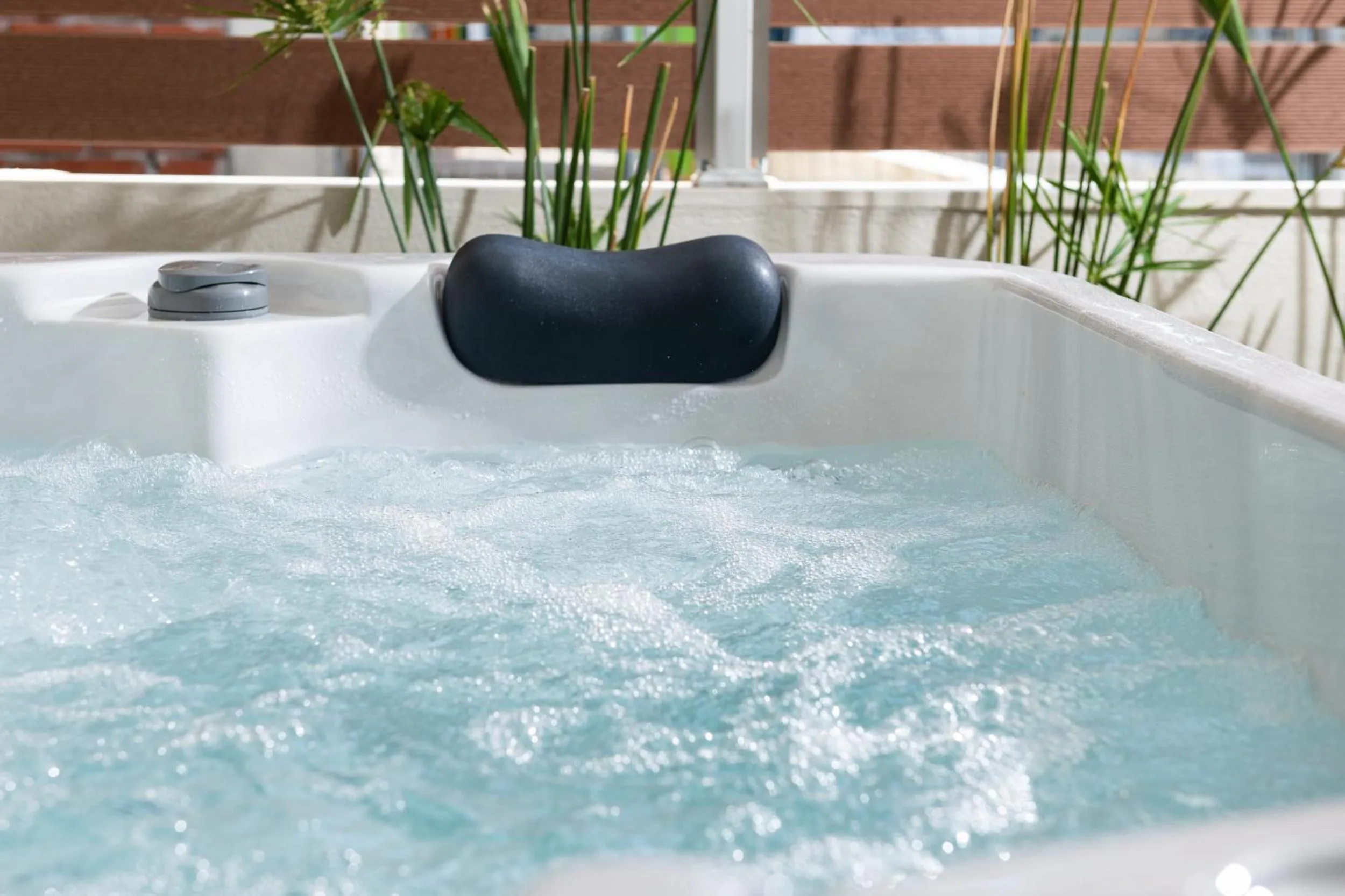 Hot Tub in ELLE Rooms & Suites