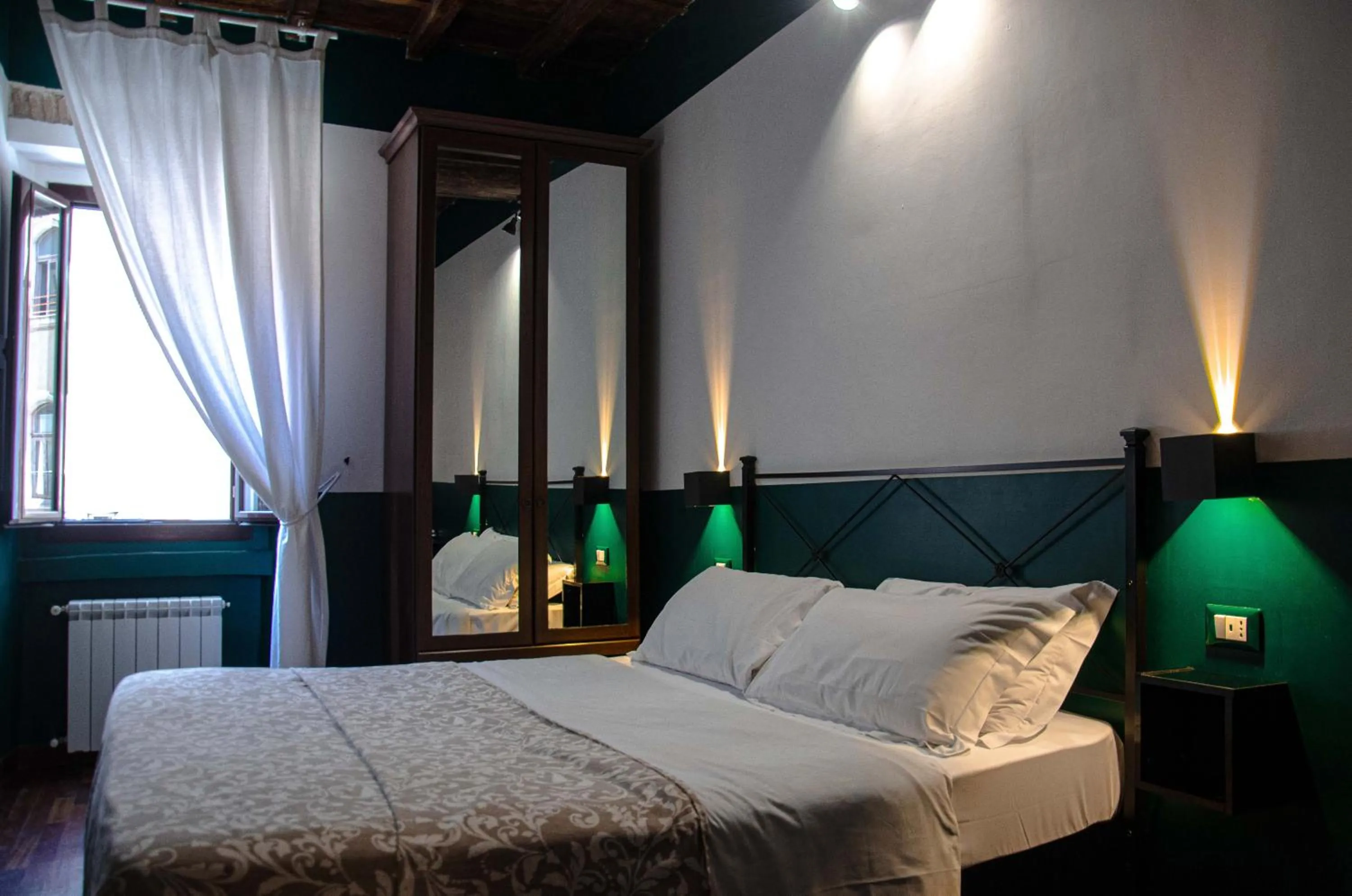 Bedroom, Bed in Hotel Anfiteatro Flavio