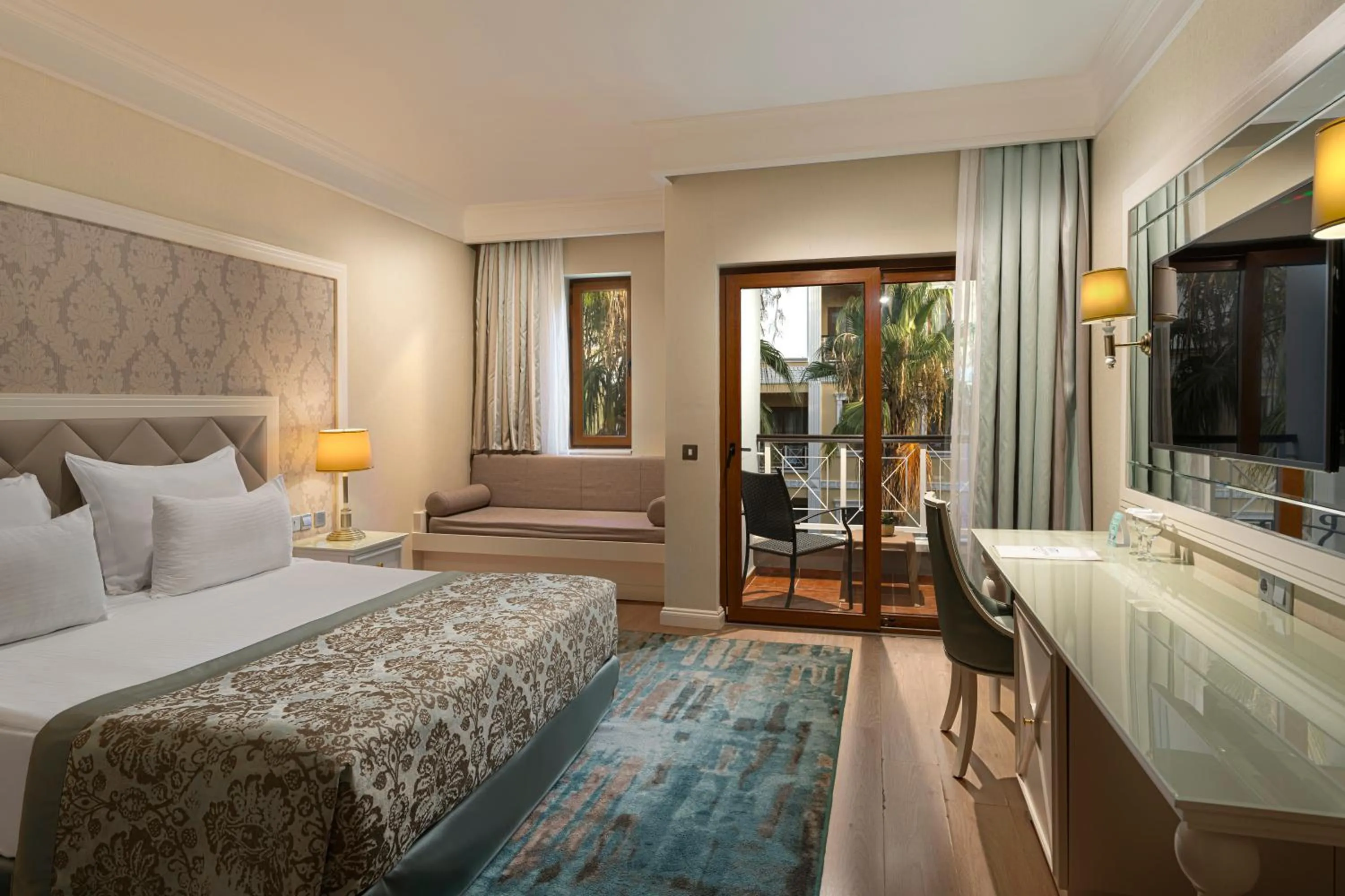 Bed in Kaya Artemis Resort & Casino