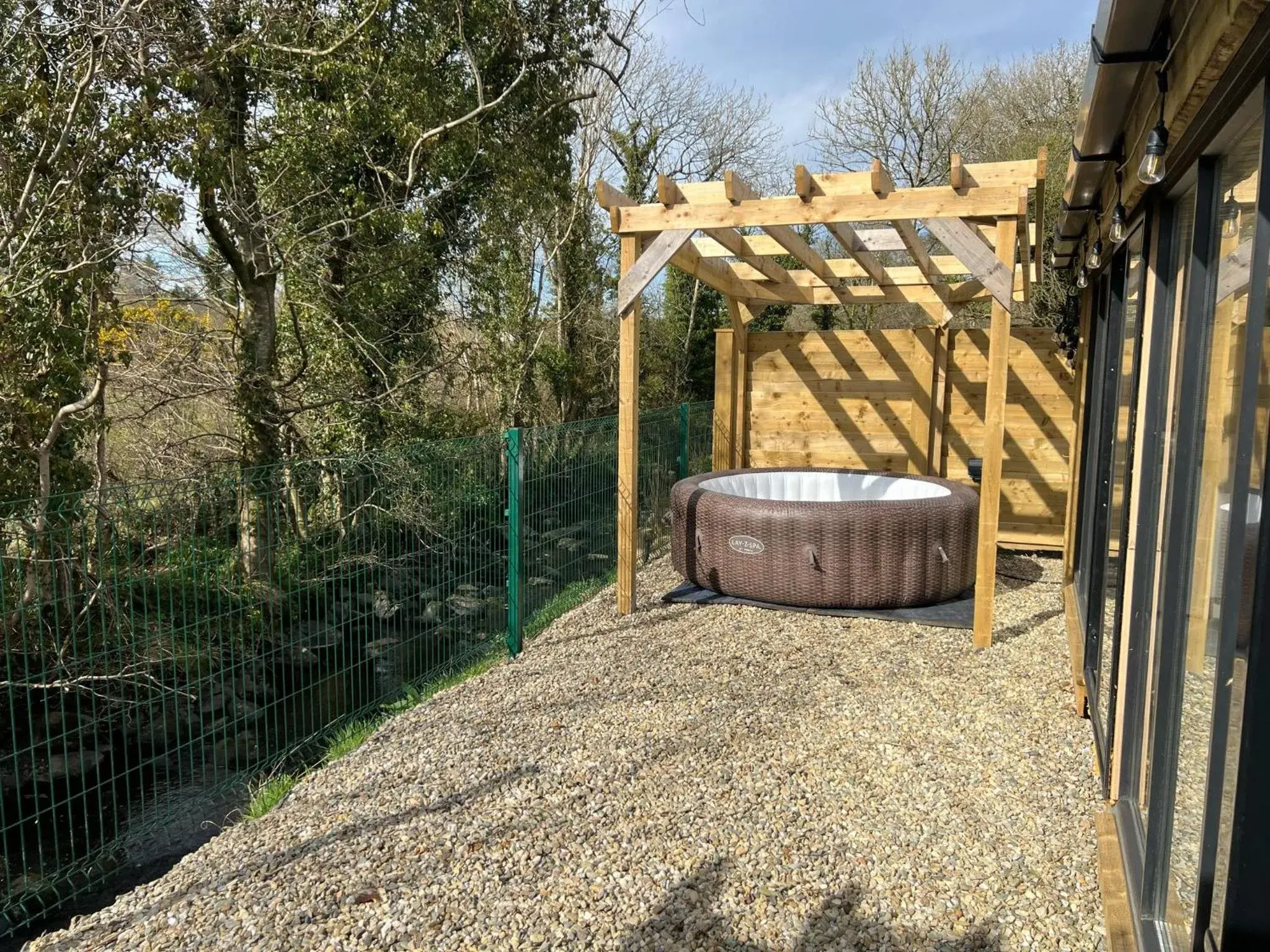 Two-Bedroom Chalet in Walsh's Mill Lodges & Linen House Two-Bedroom Chalet in Walsh's Mill Lodges & Linen House