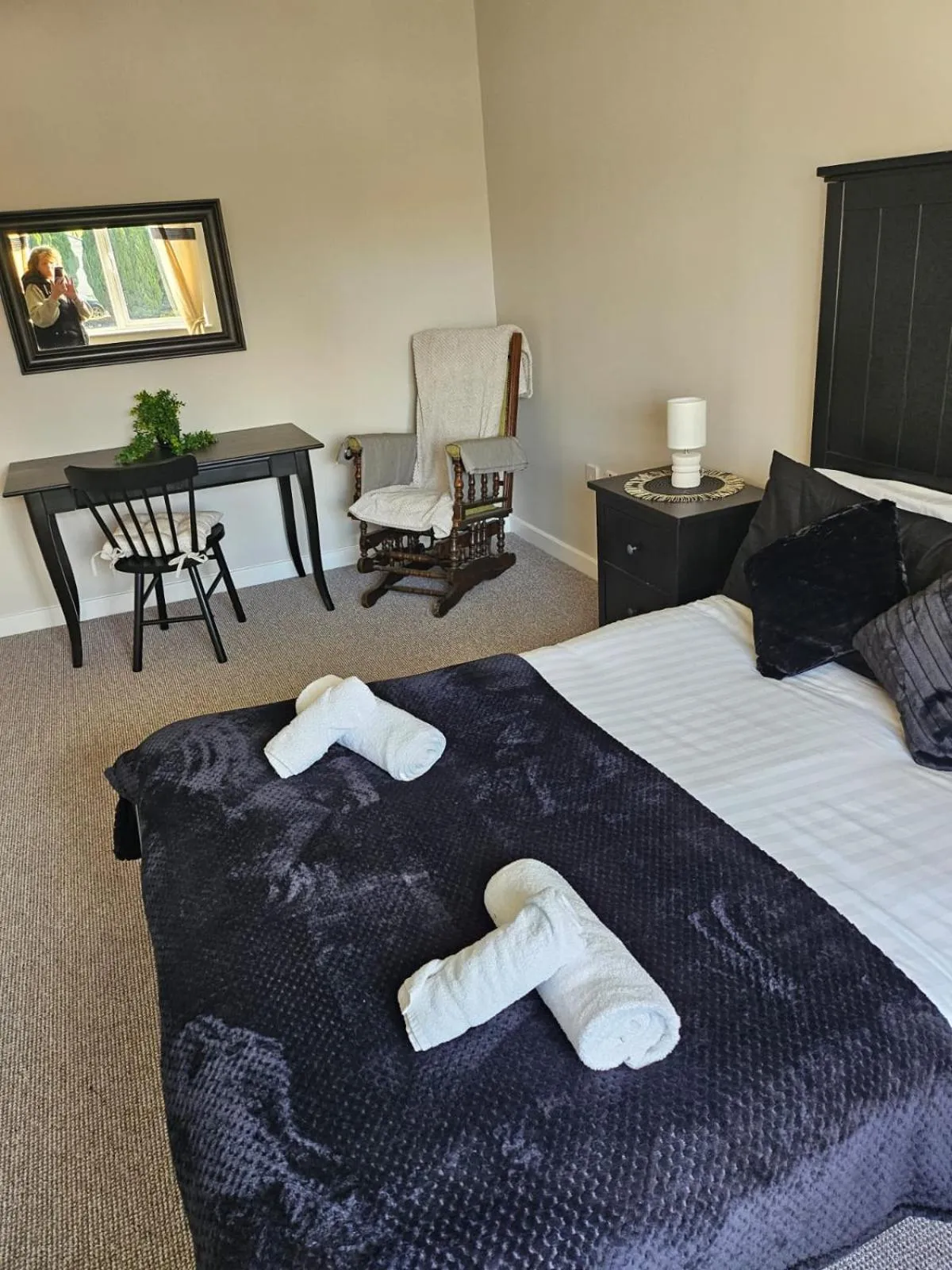 Bed in Walsh's Mill Lodges & Linen House