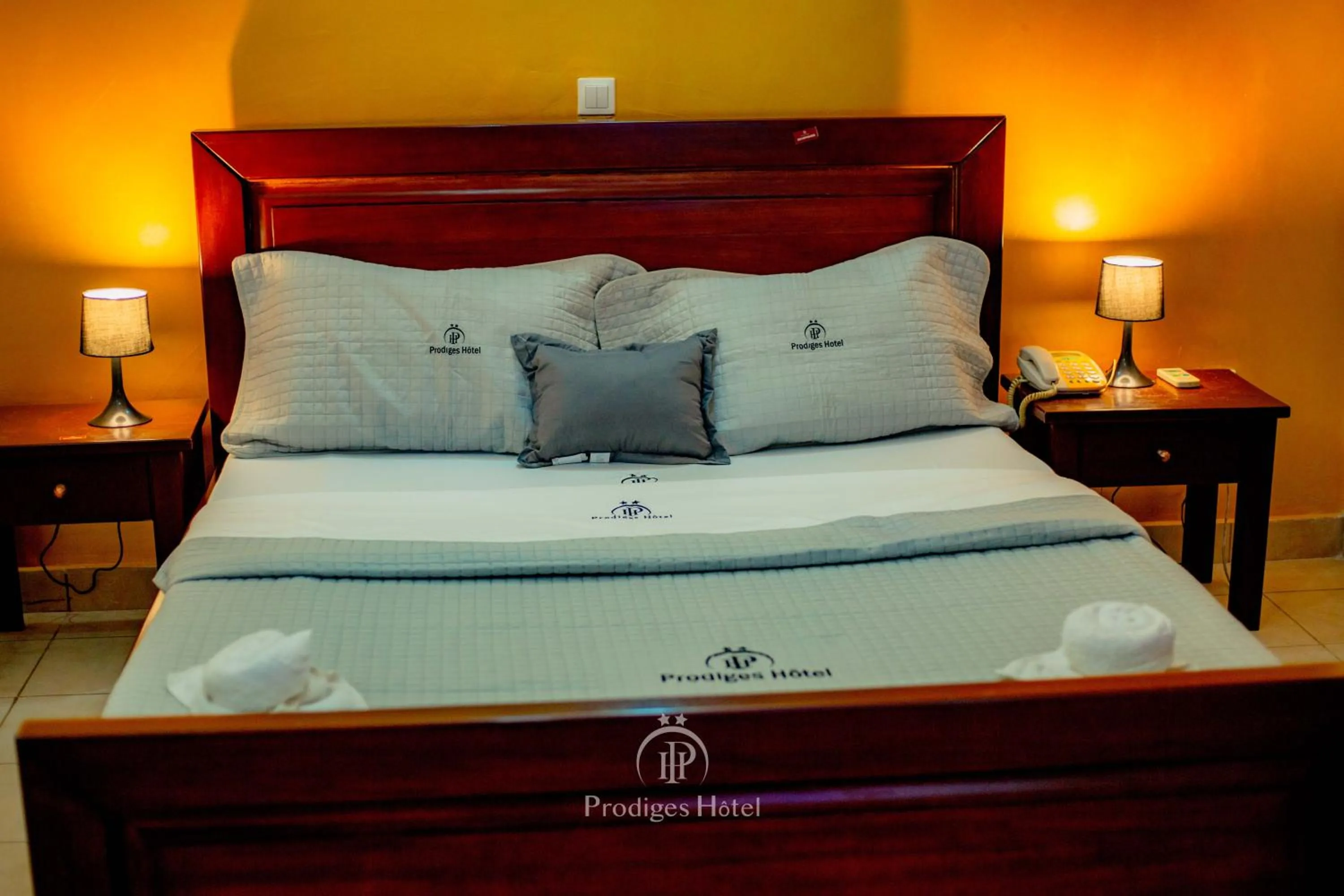 Bed in Prodiges Hôtel