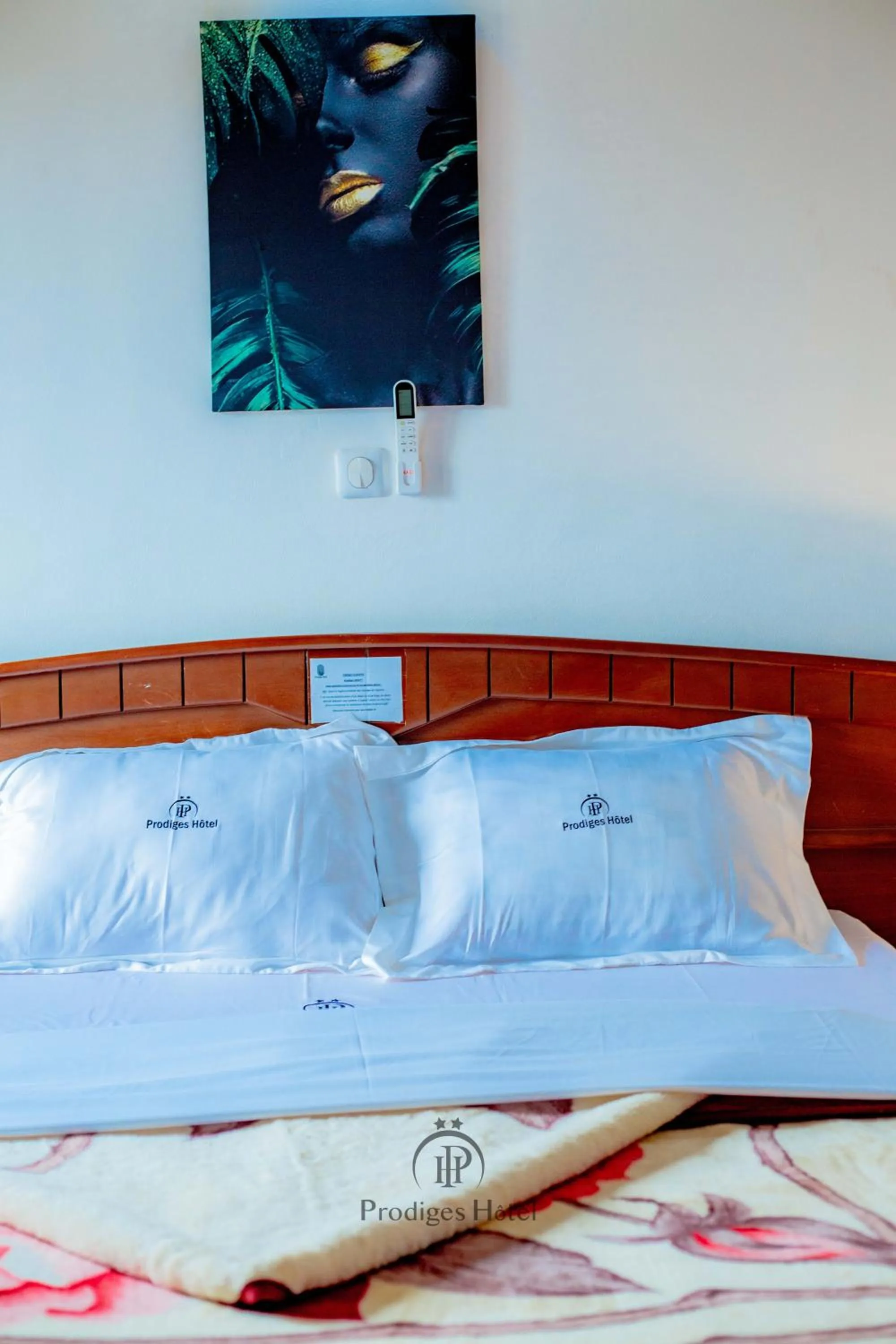 Bed in Prodiges Hôtel