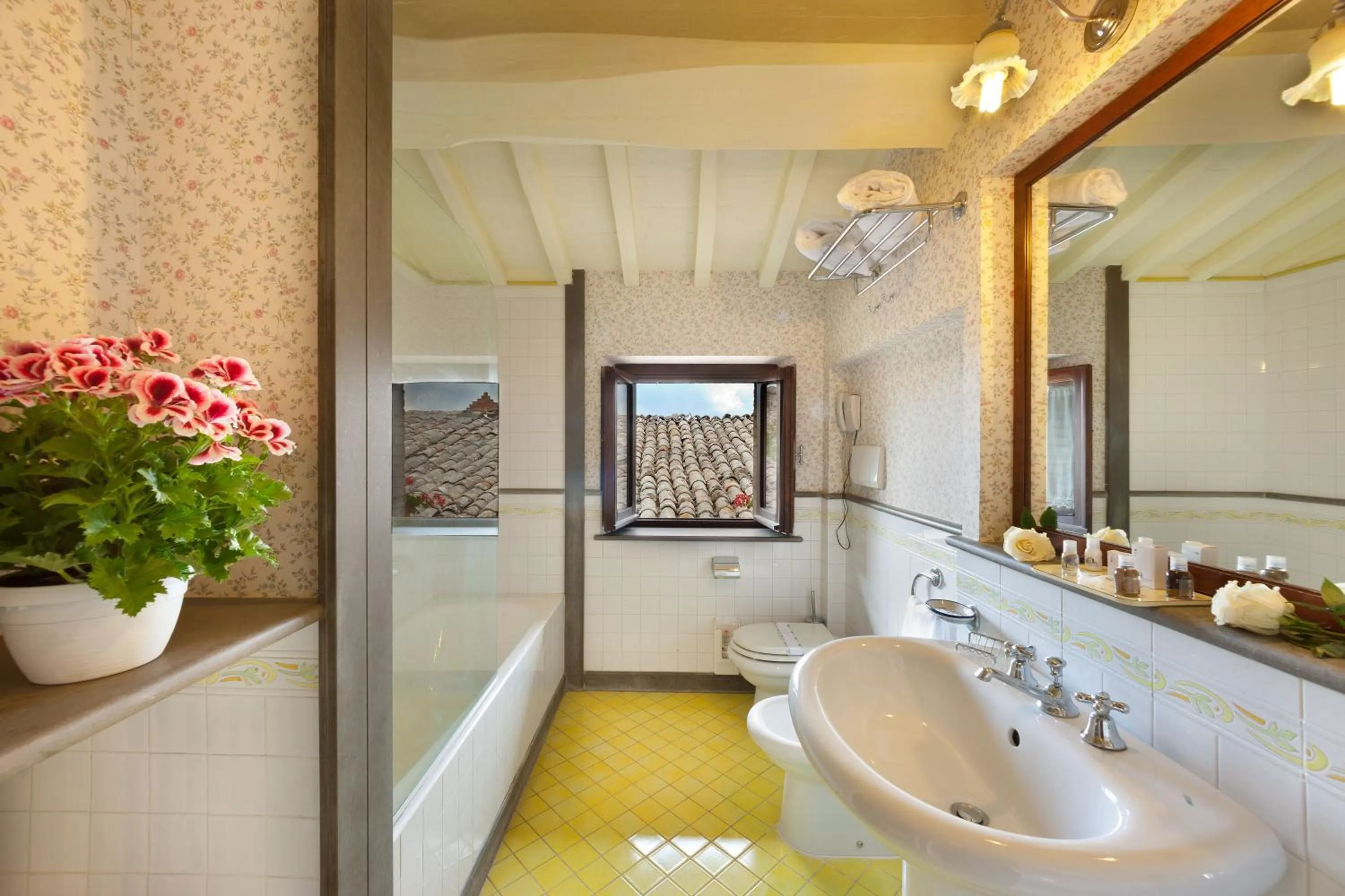 Bathroom in Relais Il Canalicchio Country Resort & SPA