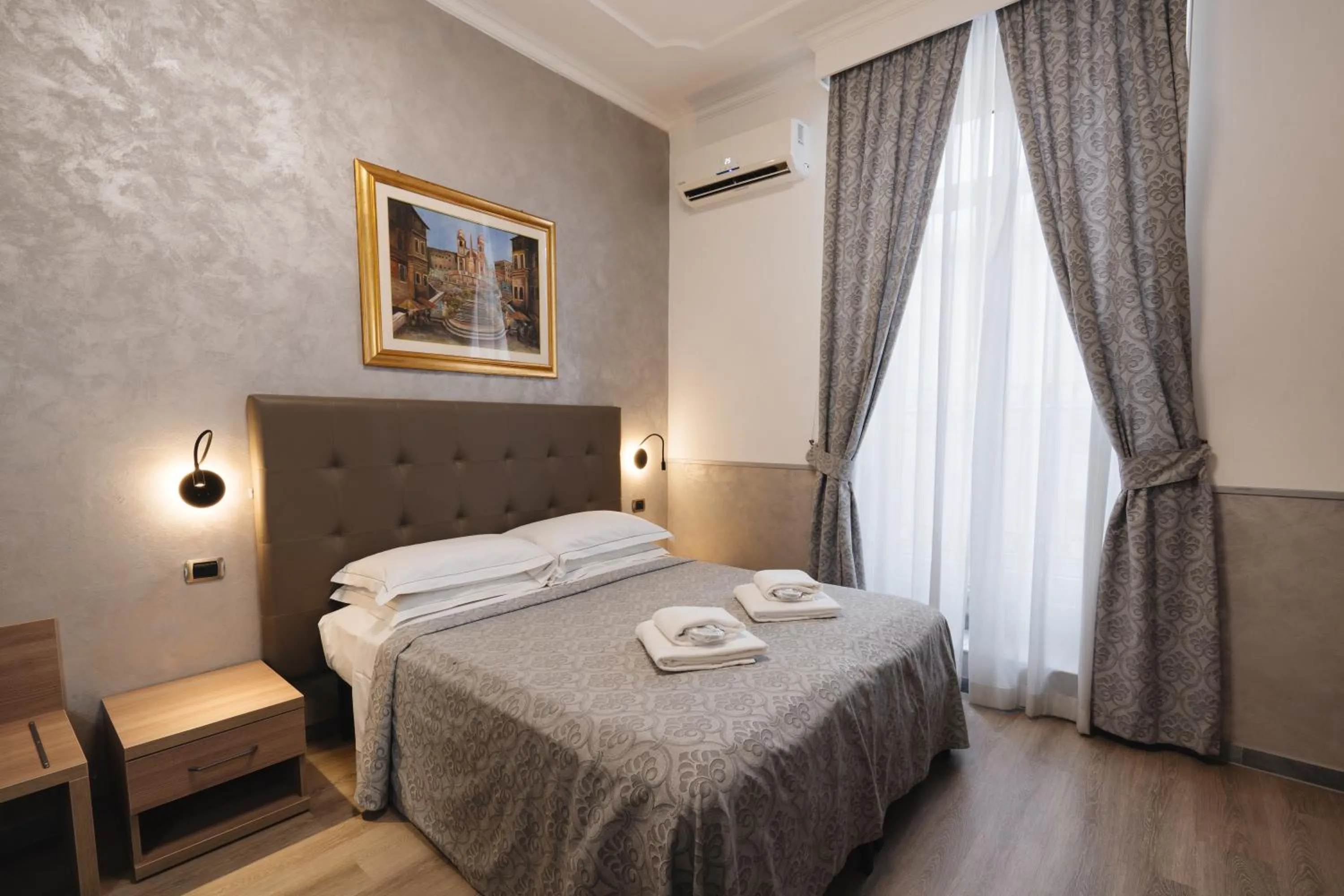 Bedroom, Bed in Hotel Centro Cavour Roma