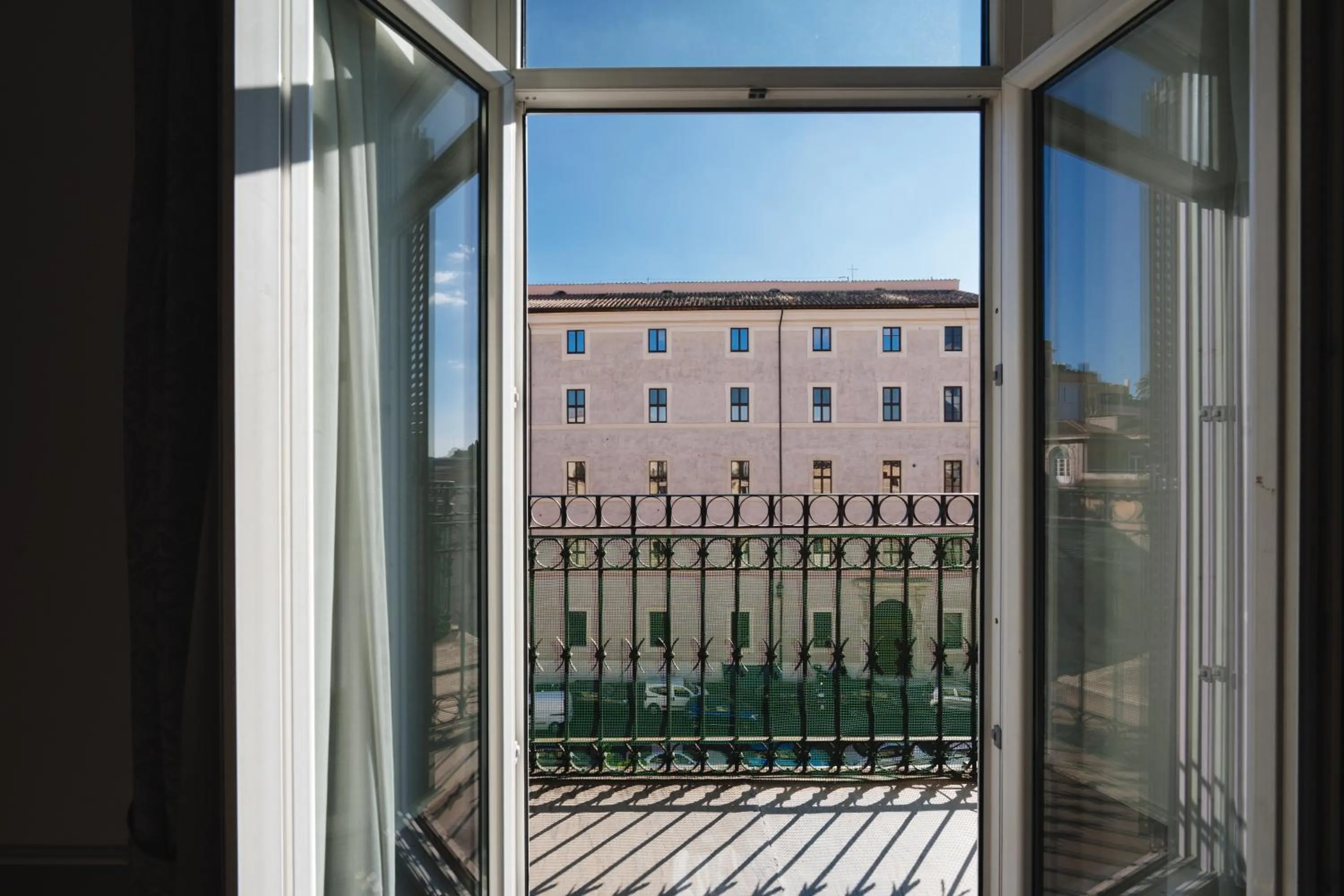 Property building in Hotel Centro Cavour Roma