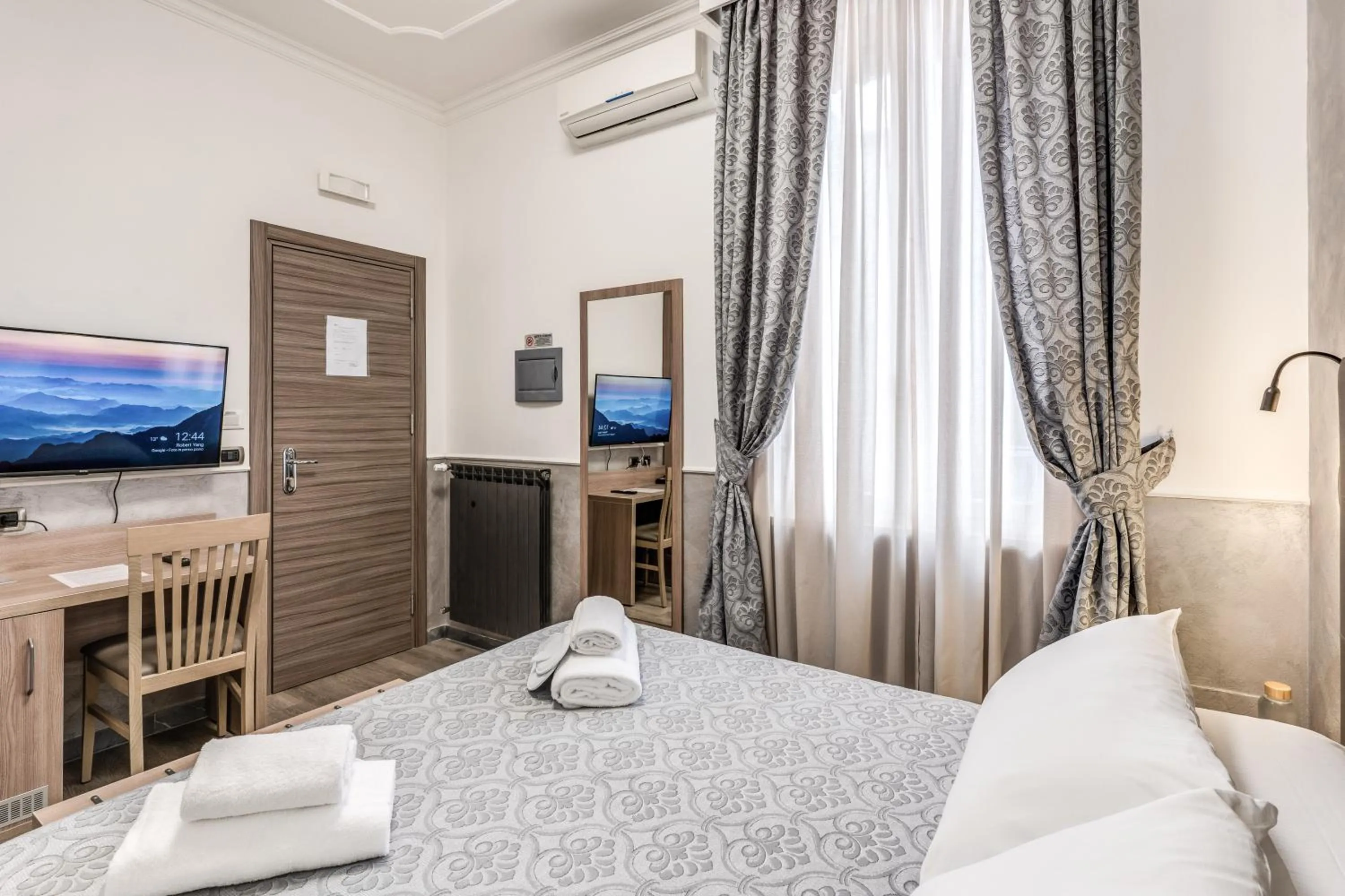Bed in Hotel Centro Cavour Roma