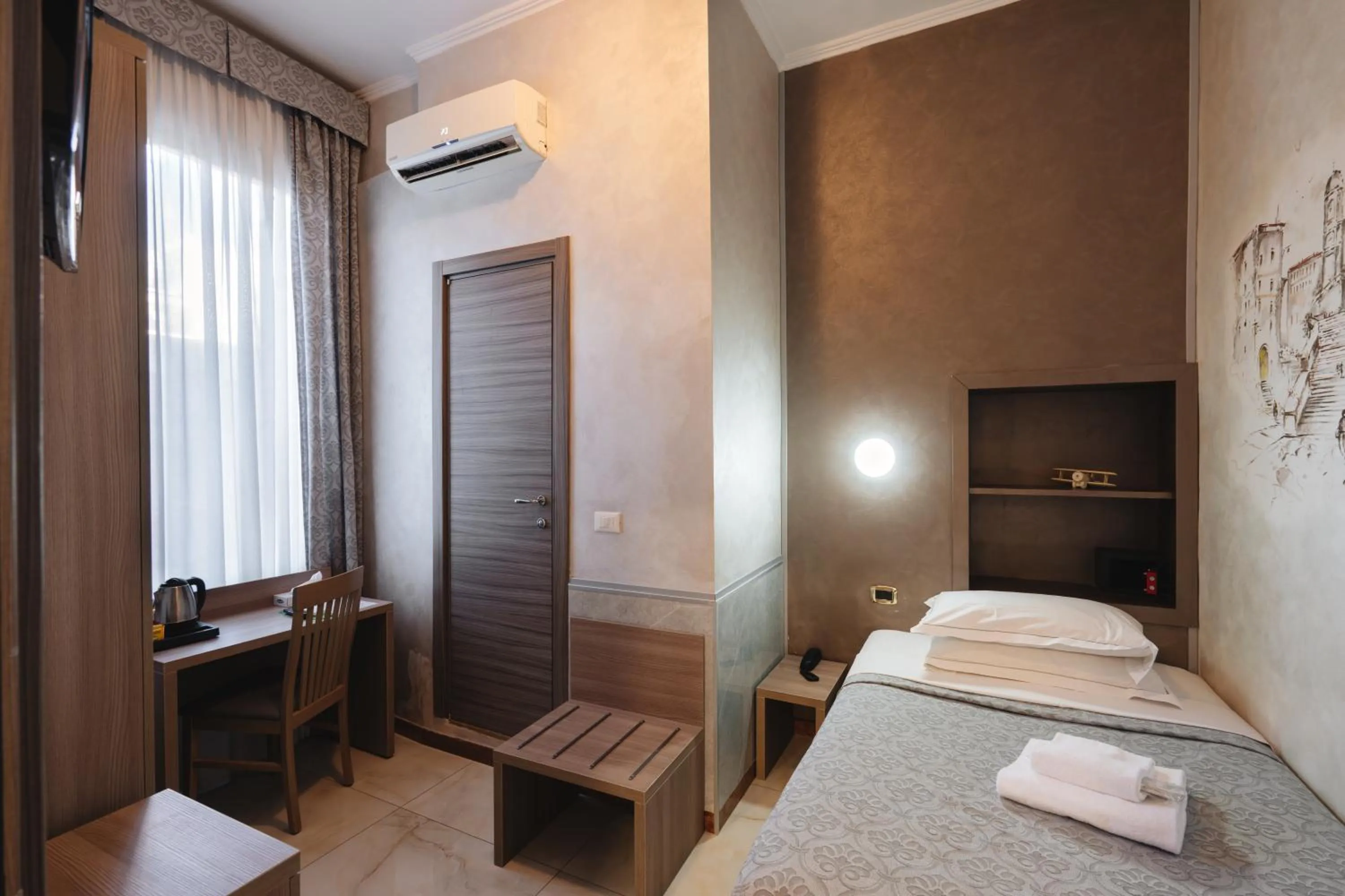 Bed in Hotel Centro Cavour Roma