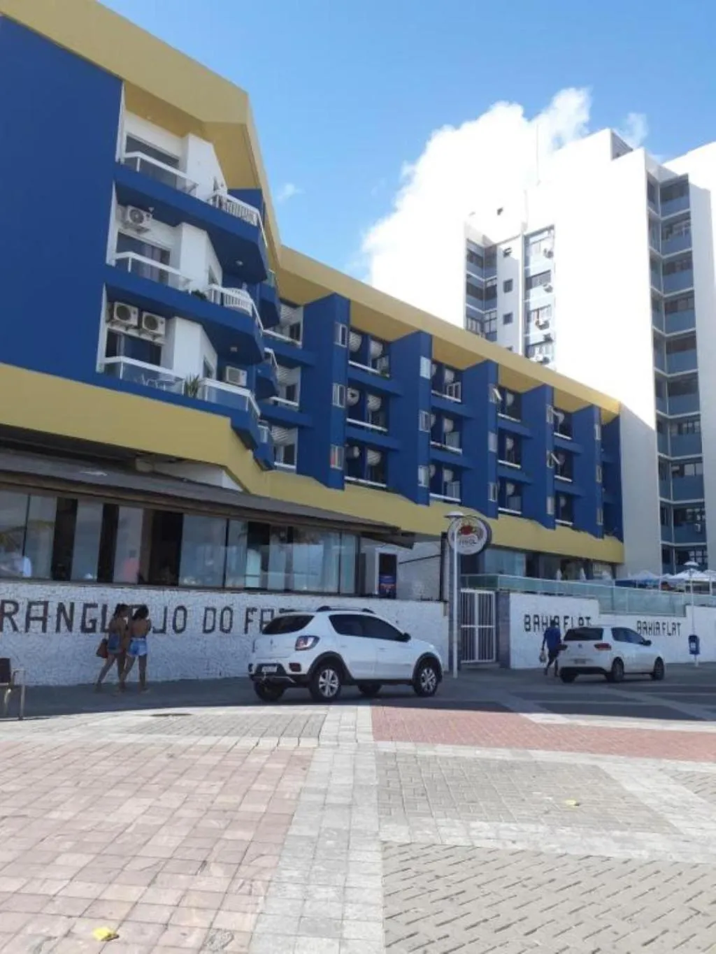 Facade/entrance in Bahia Flat, Apt 320