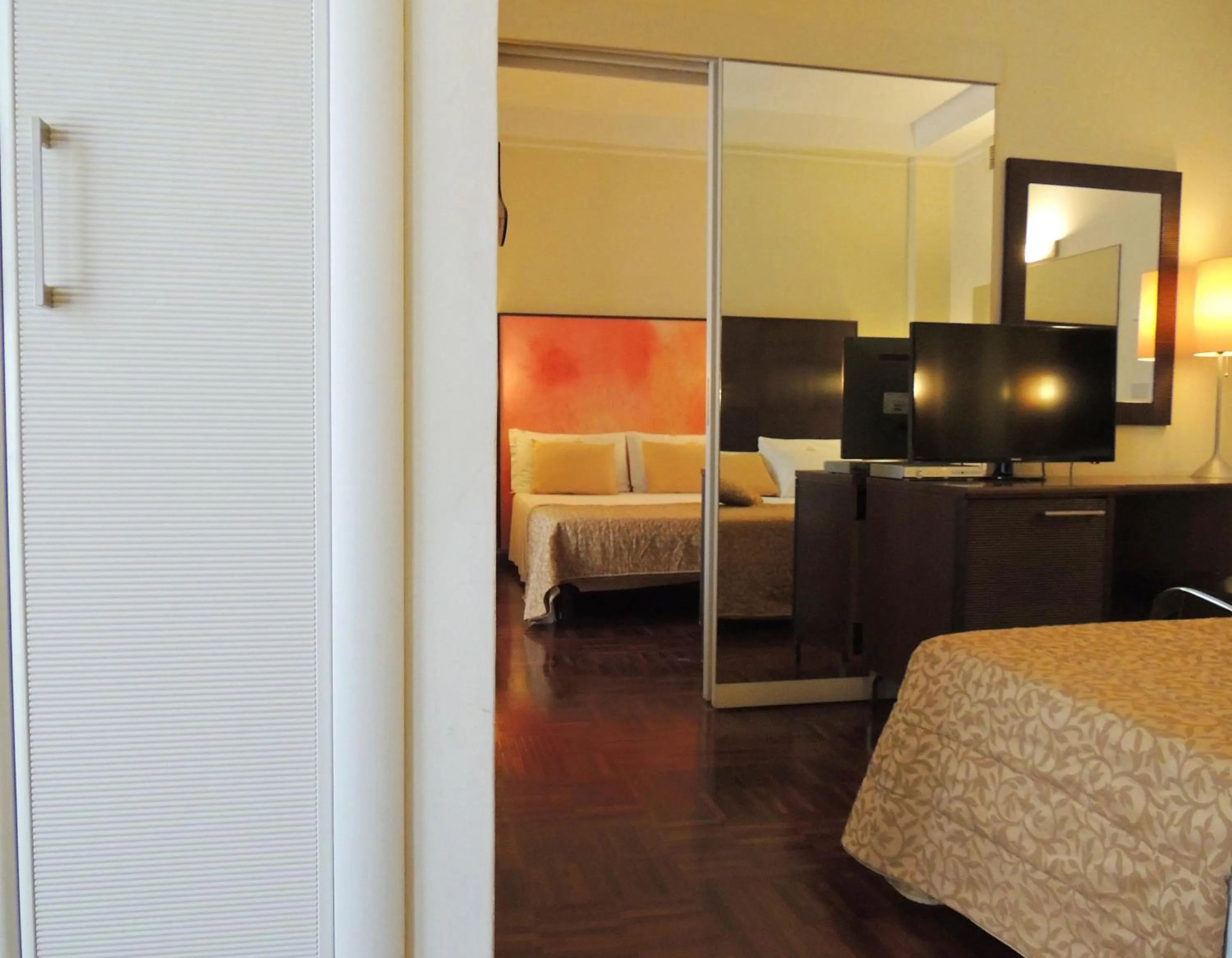 Photo of the whole room, Bed in Hotel HamilTown