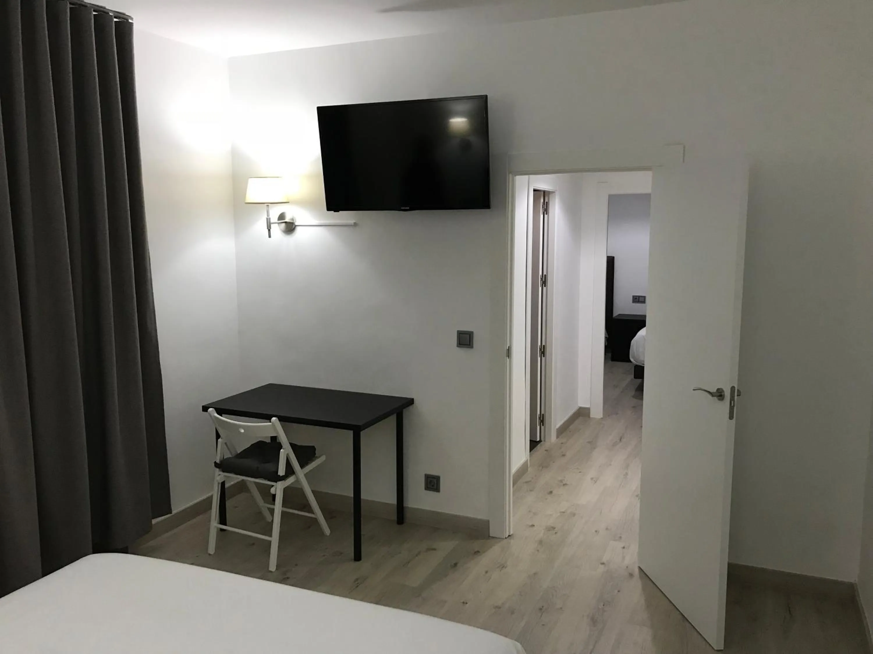 Photo of the whole room, Bed in Hotel Restaurante Santa Cruz