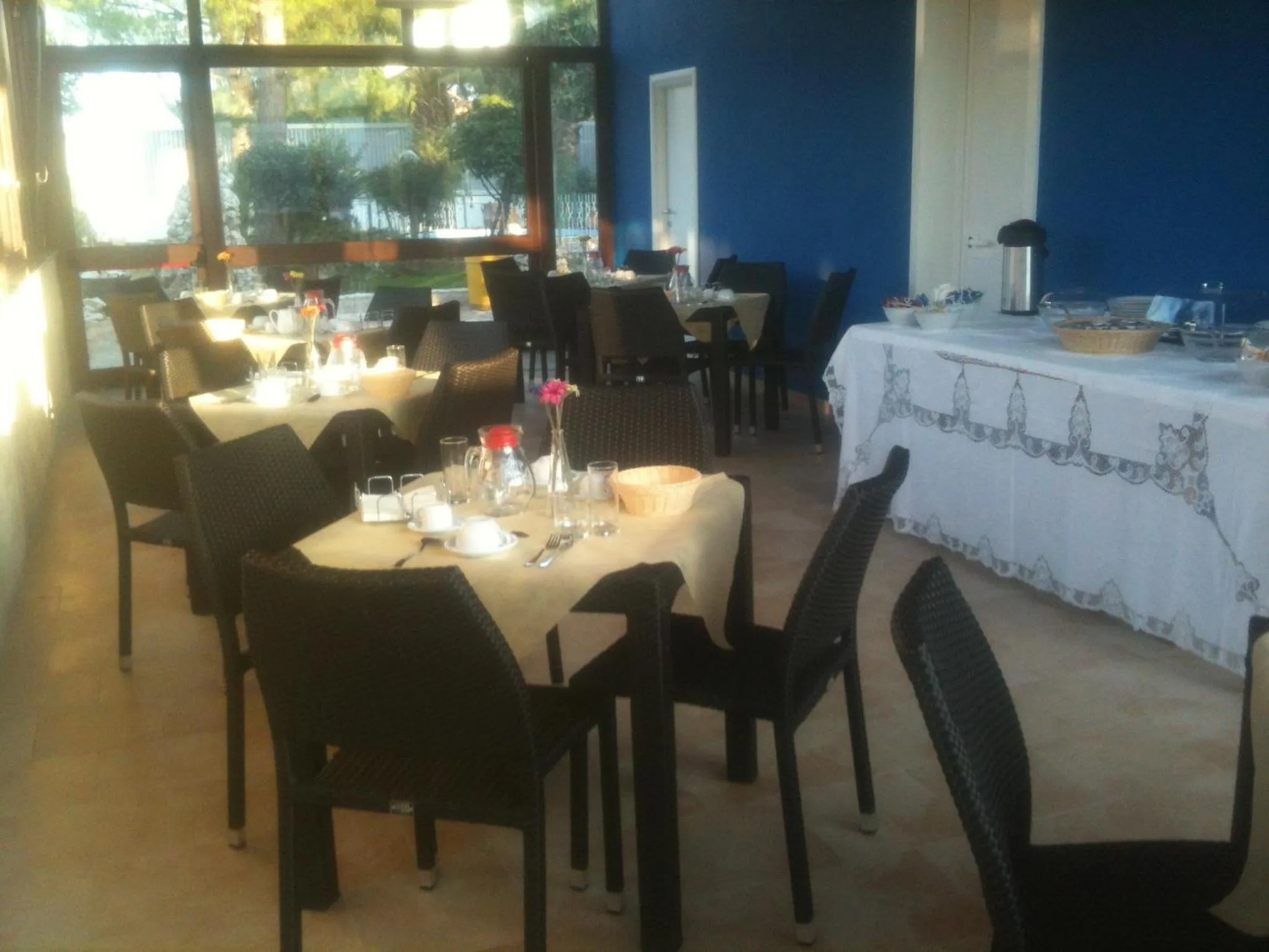 Restaurant/places to eat in Bed and Breakfast Fly