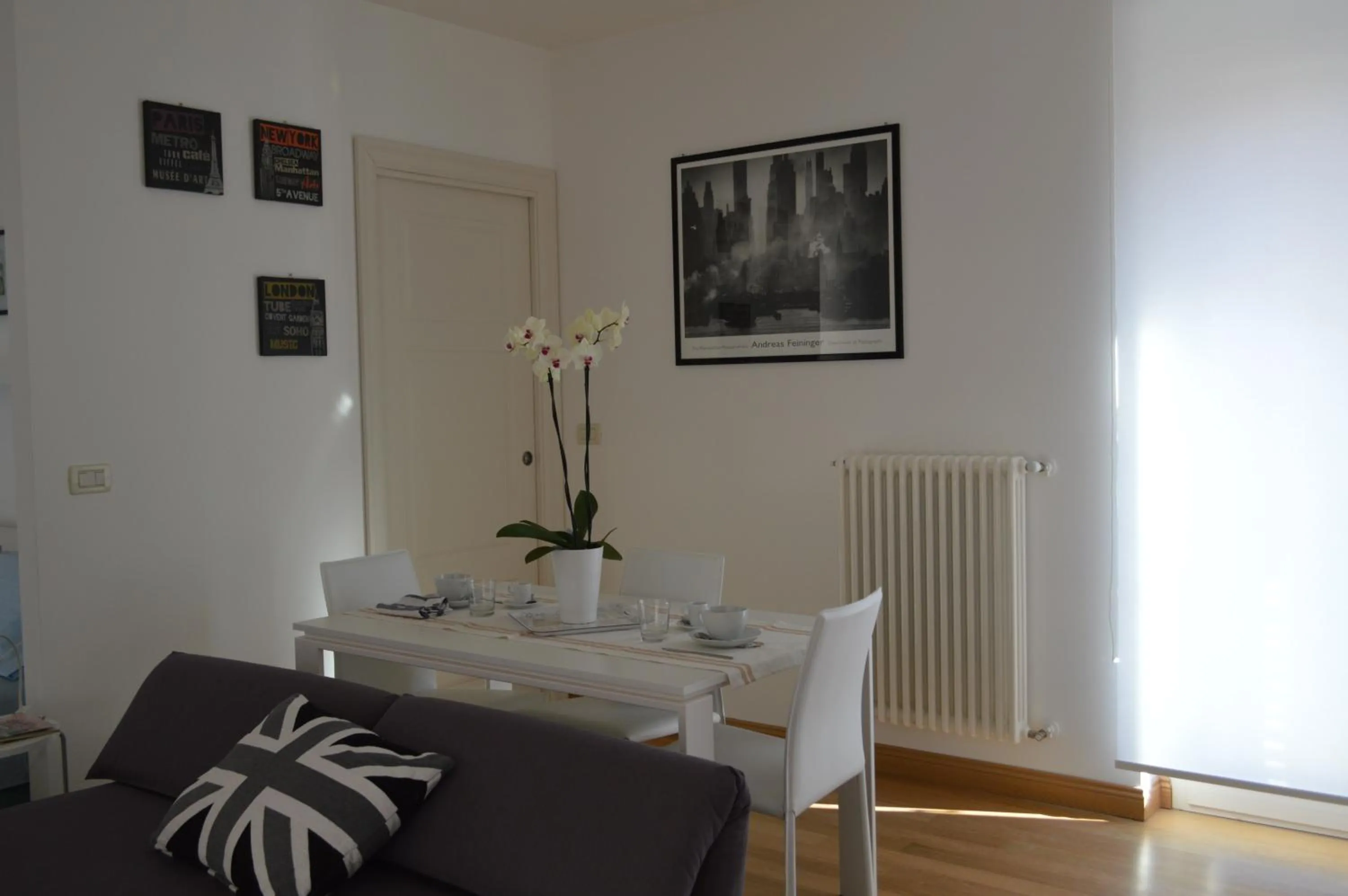 Dining area in Le Residenze di Via Lo Re