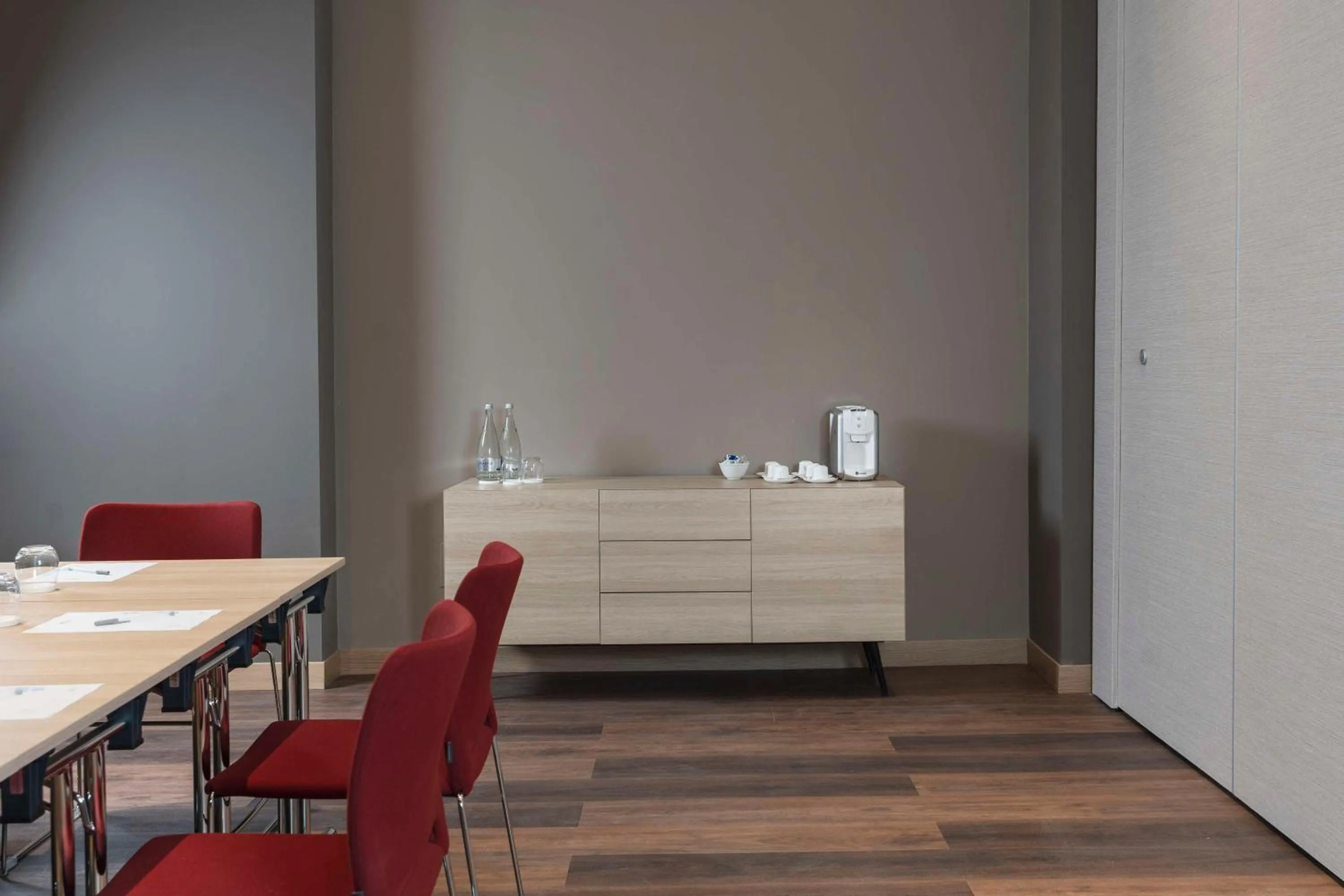 Meeting/conference room in Hilton Garden Inn Bologna North