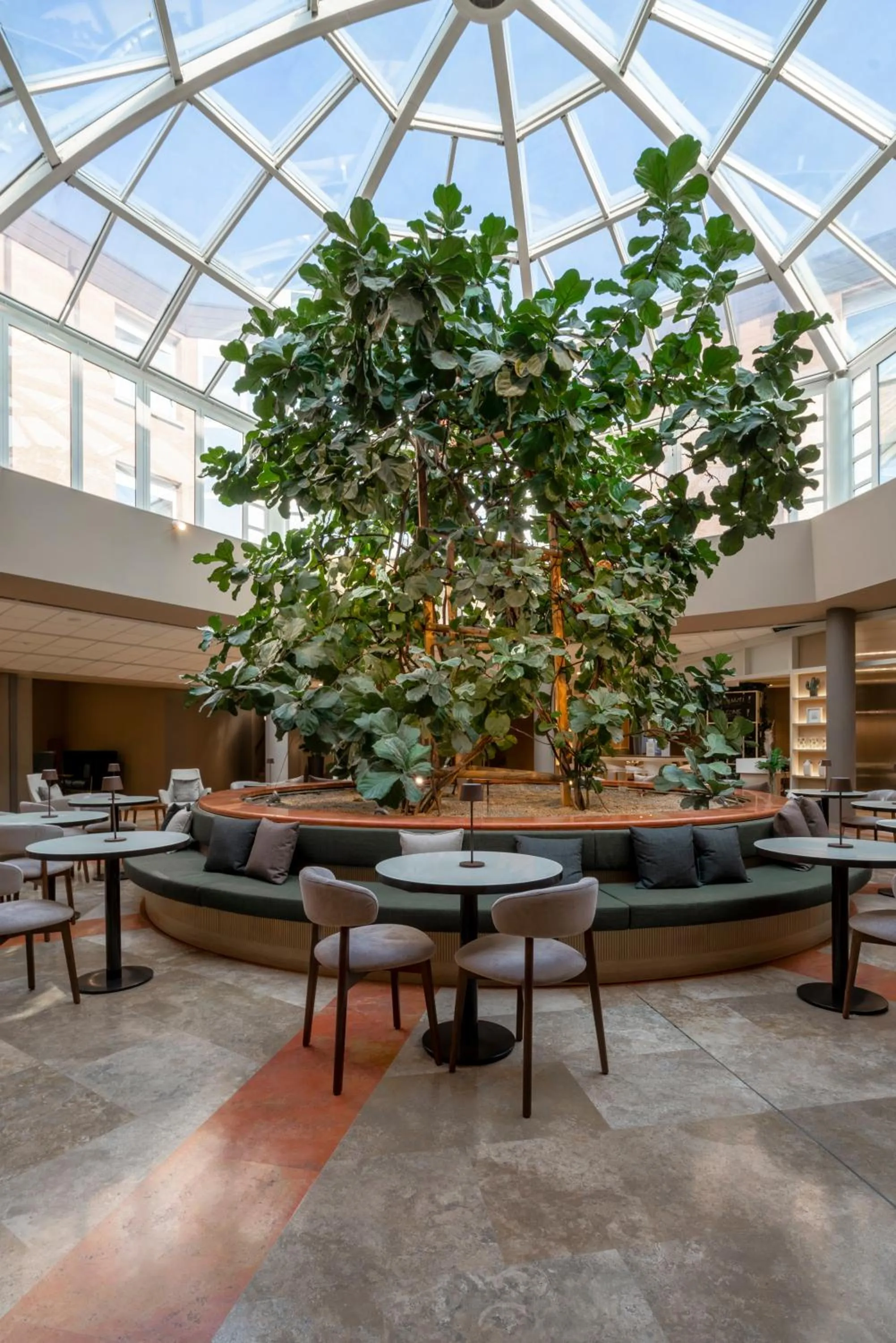 Lobby or reception in Hilton Garden Inn Bologna North