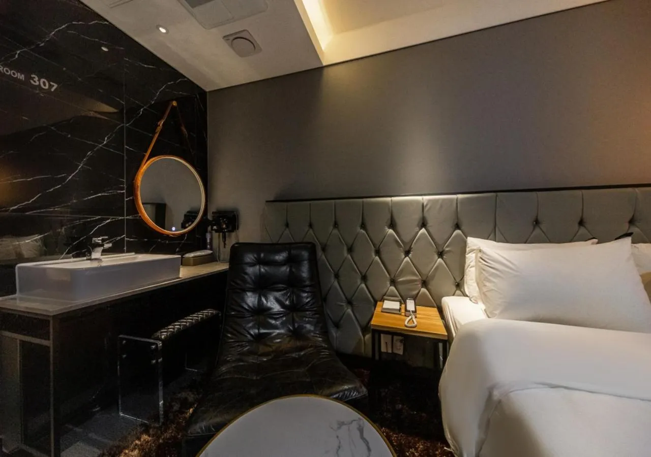 Seating area in West In Hotel Yeosu