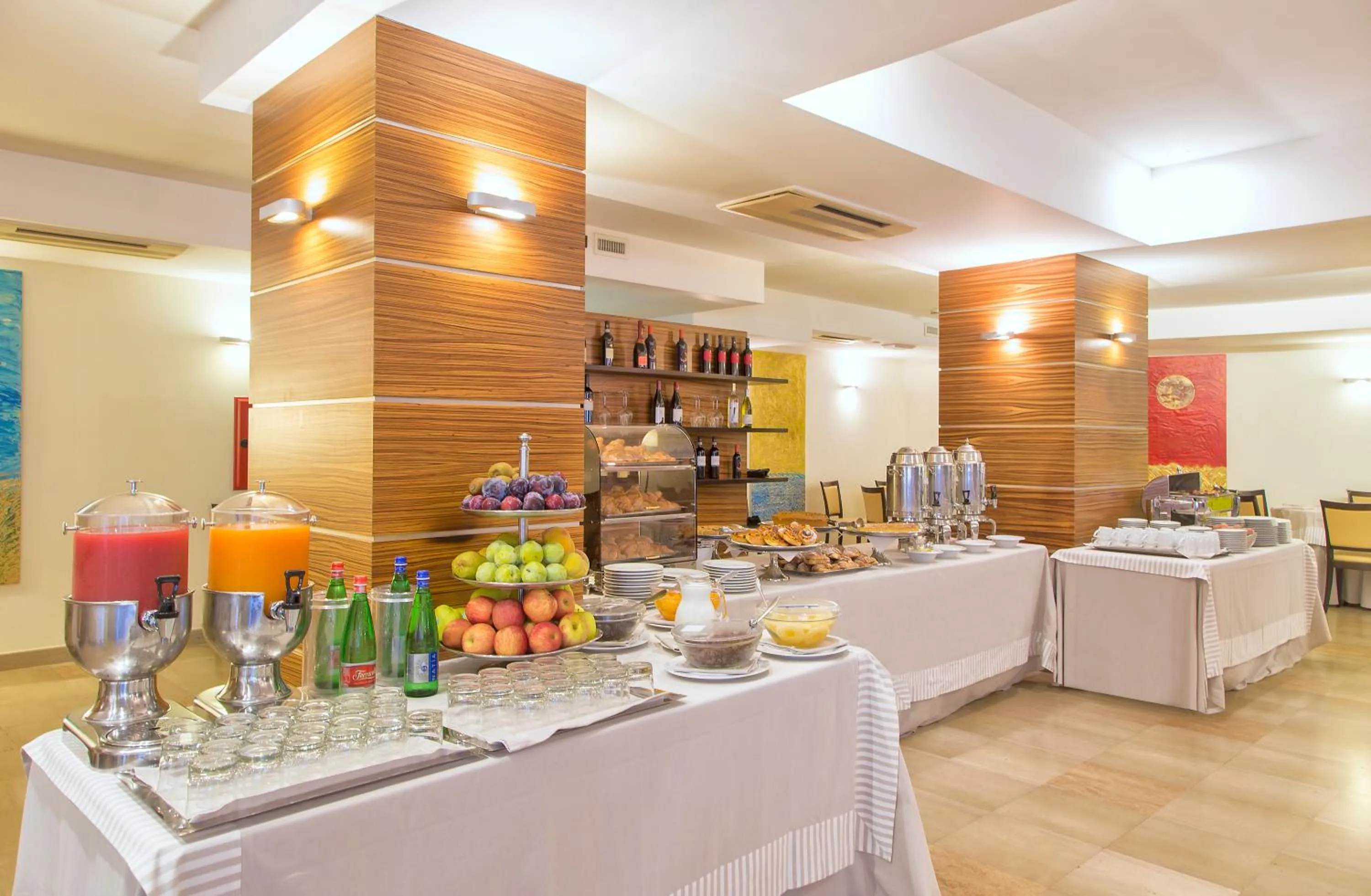 Buffet breakfast in Virgilio Grand Hotel