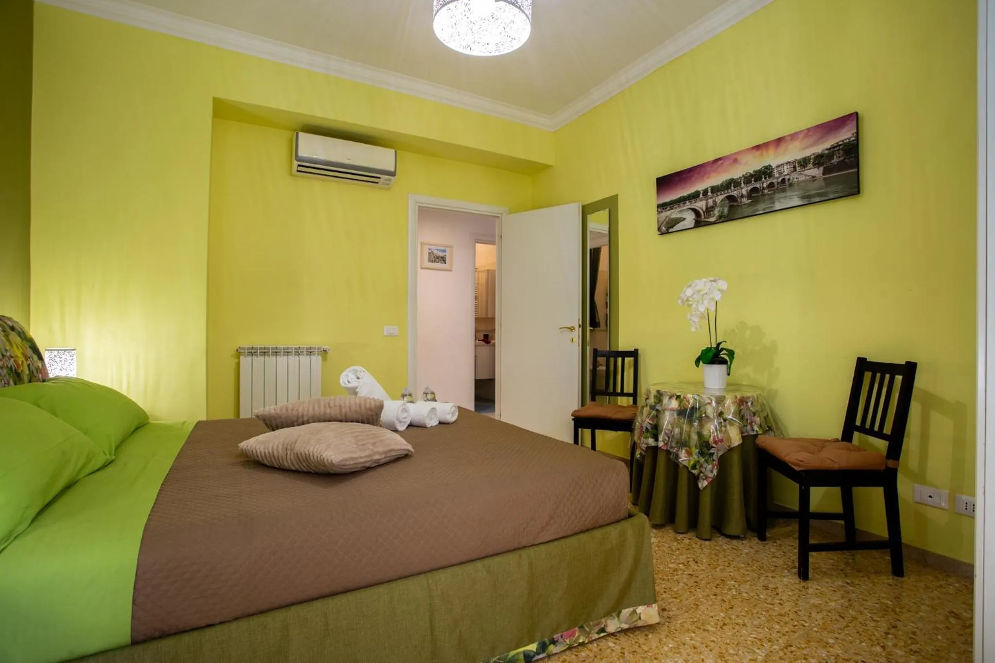 Bed in Vatican Station