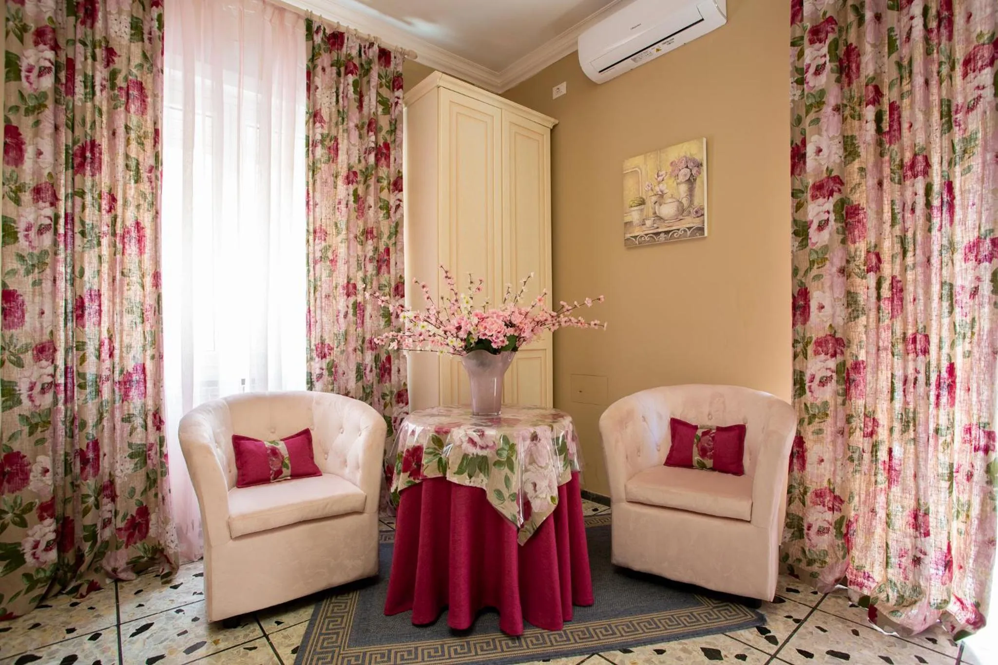 Bed in Vatican Station