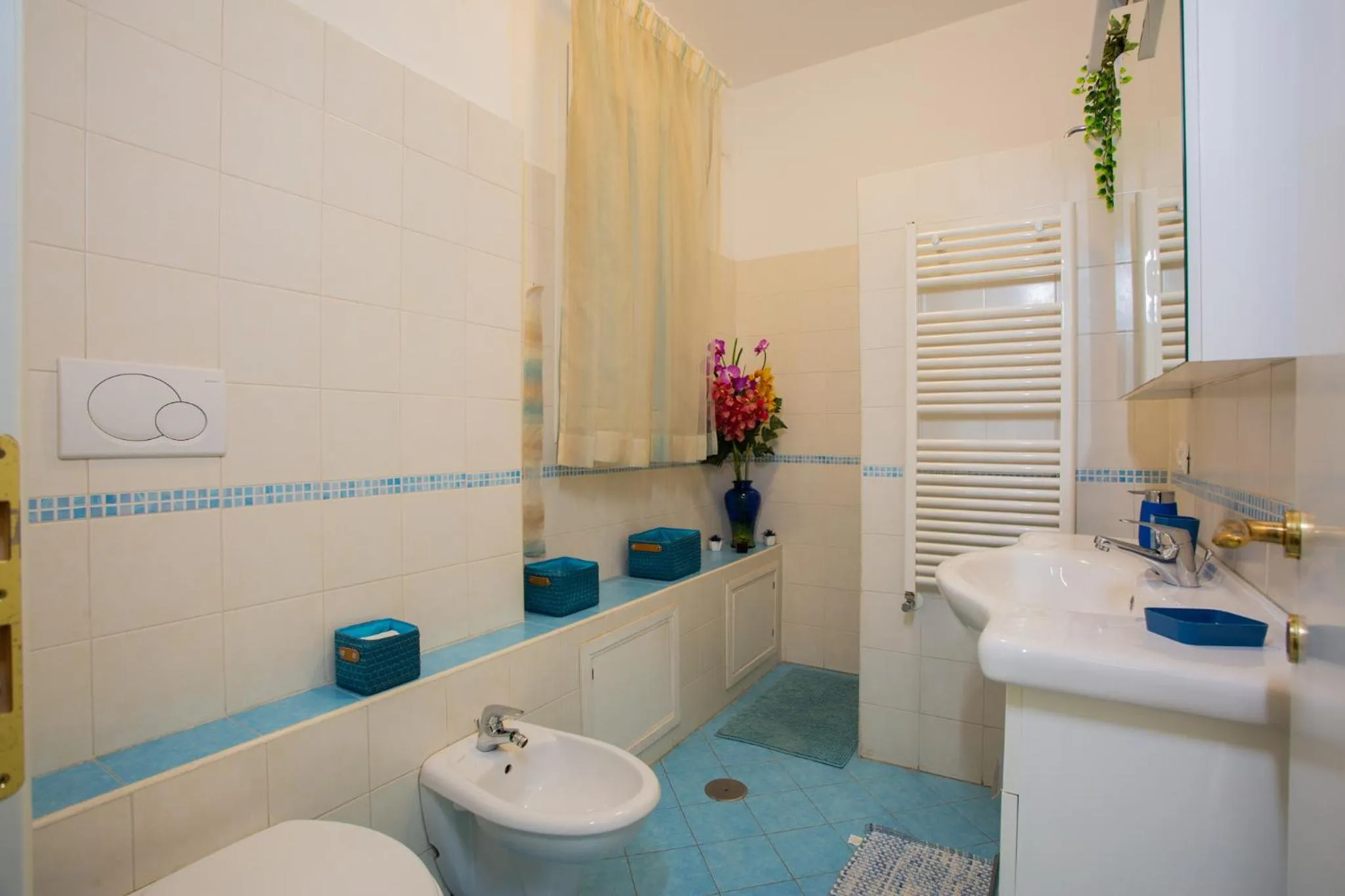 Shower in Vatican Station