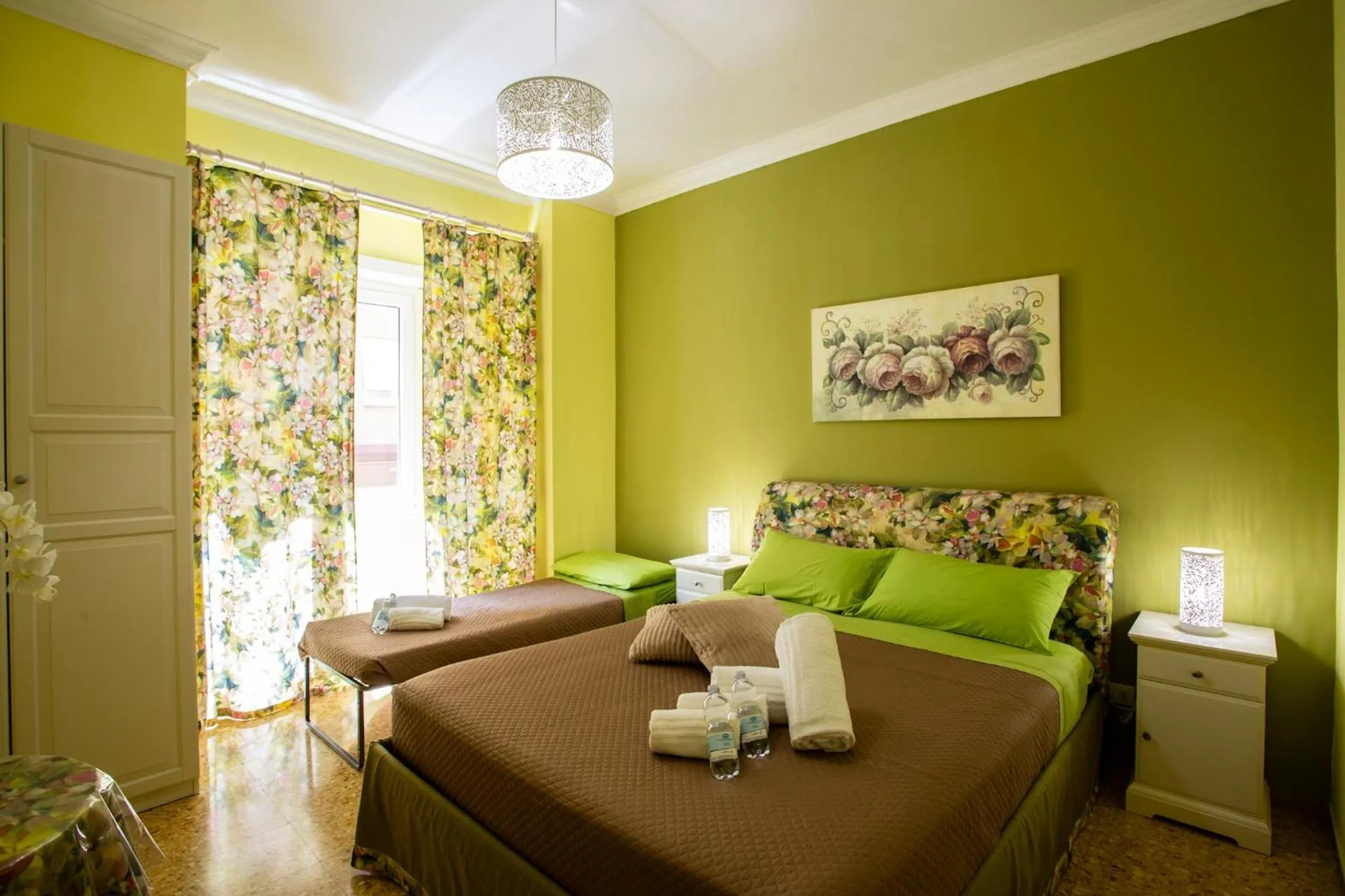 Bed in Vatican Station