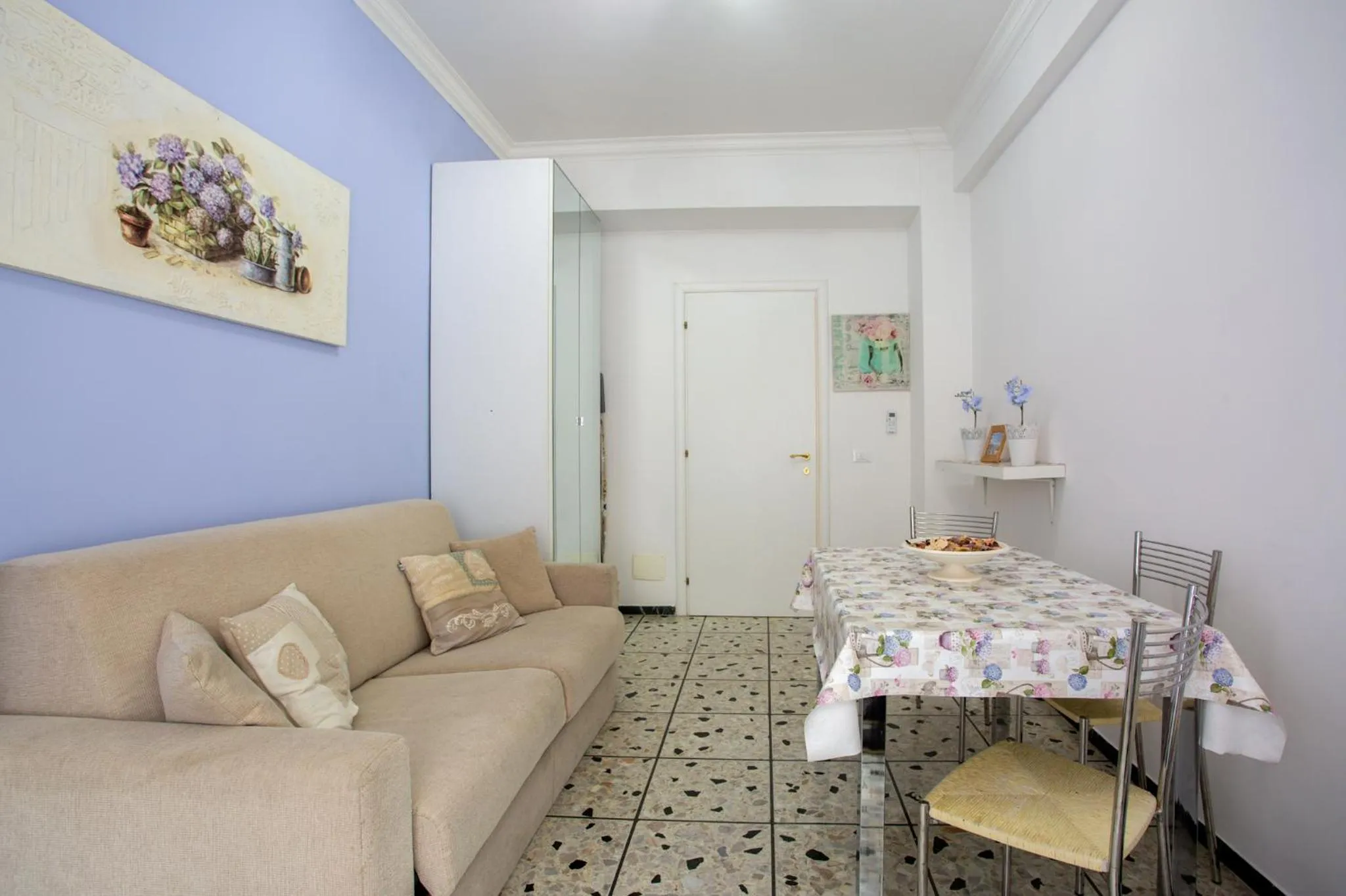 Living room in Vatican Station