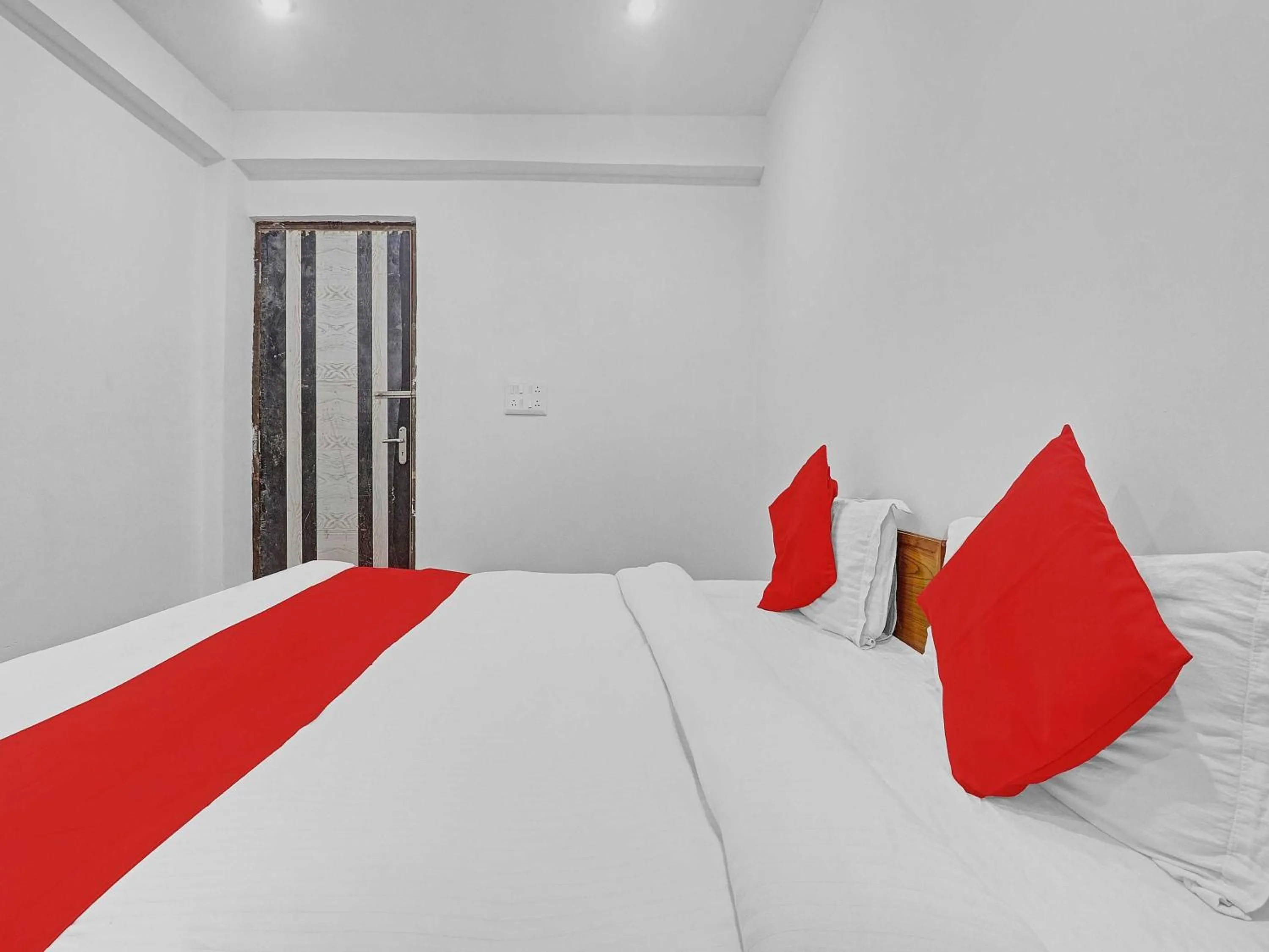 Bedroom, Bed in ALX Townhouse