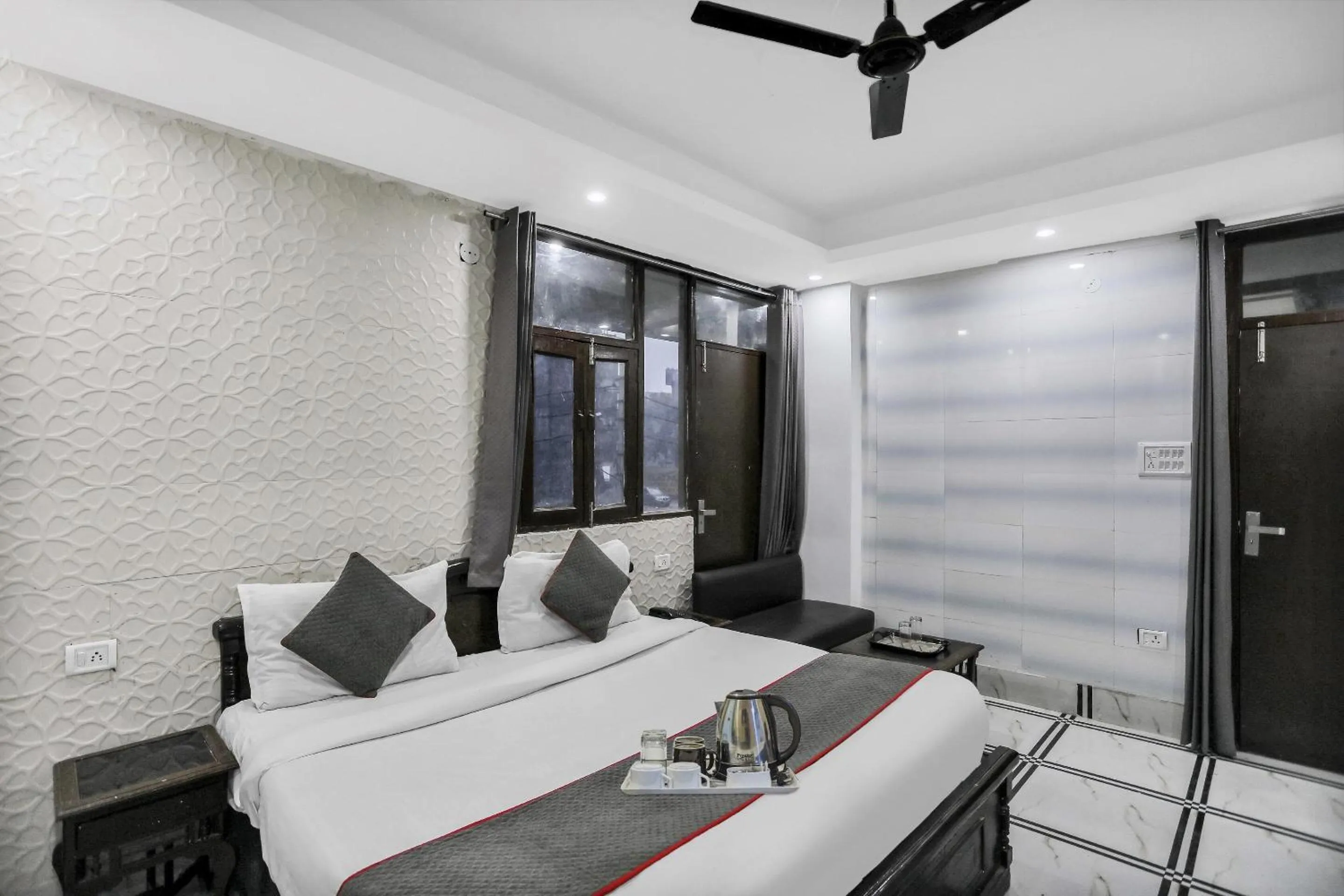 Bedroom, Bed in Collection O AP Grand