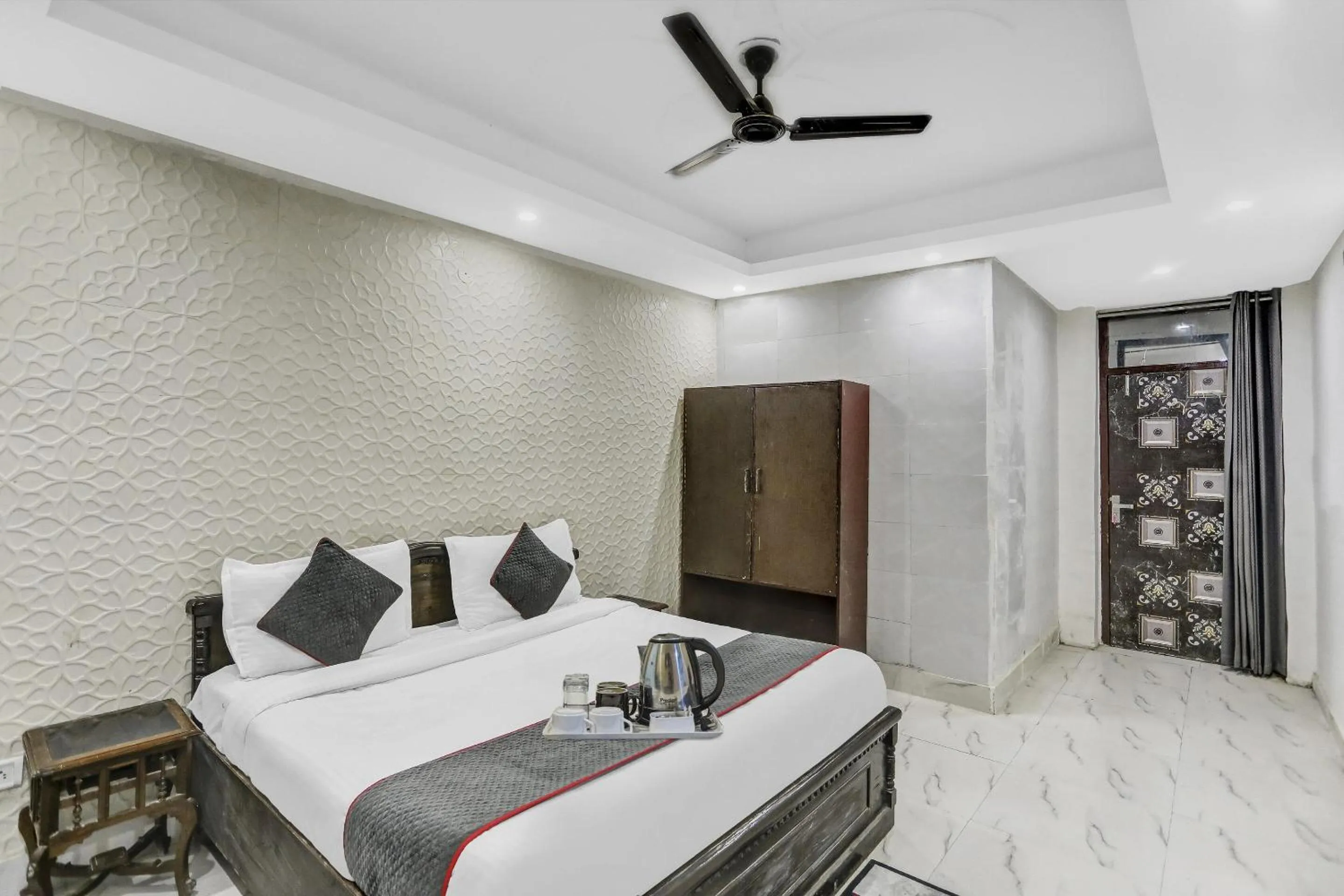 Bedroom, Bed in Collection O AP Grand