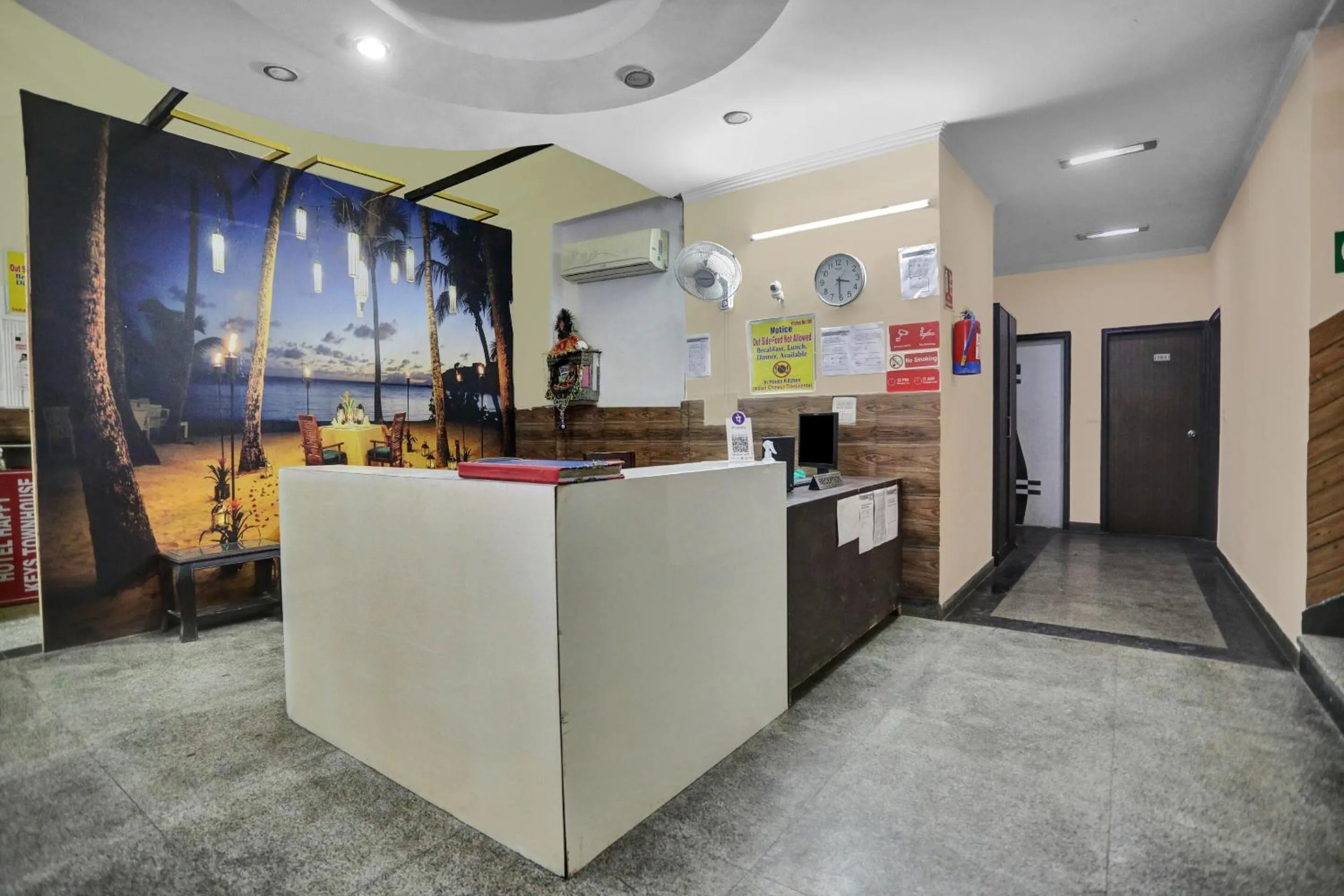 Lobby or reception in Townhouse Happy Keys Near Iskcon Temple Noida